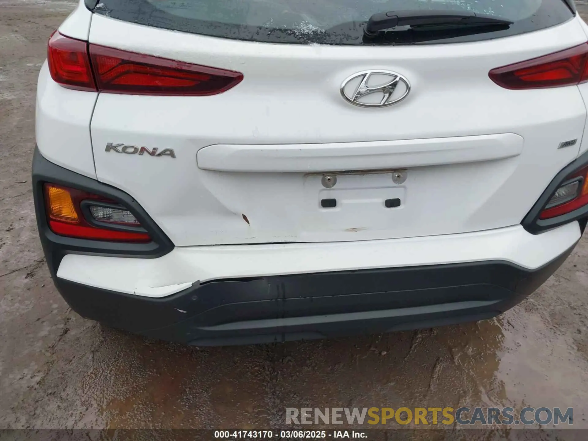 17 Photograph of a damaged car KM8K1CAAXMU745573 HYUNDAI KONA 2021
