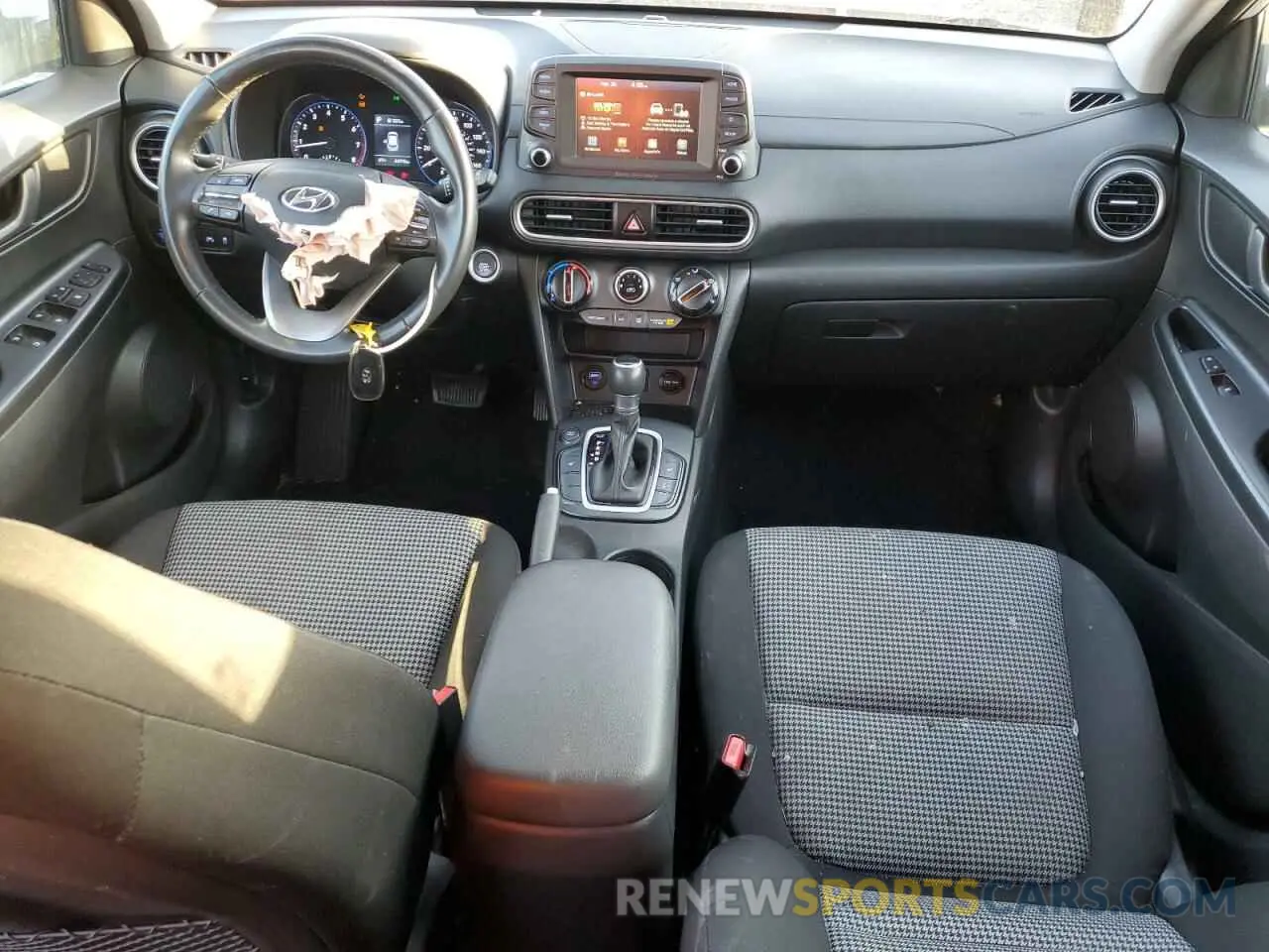8 Photograph of a damaged car KM8K22AA1MU615656 HYUNDAI KONA 2021