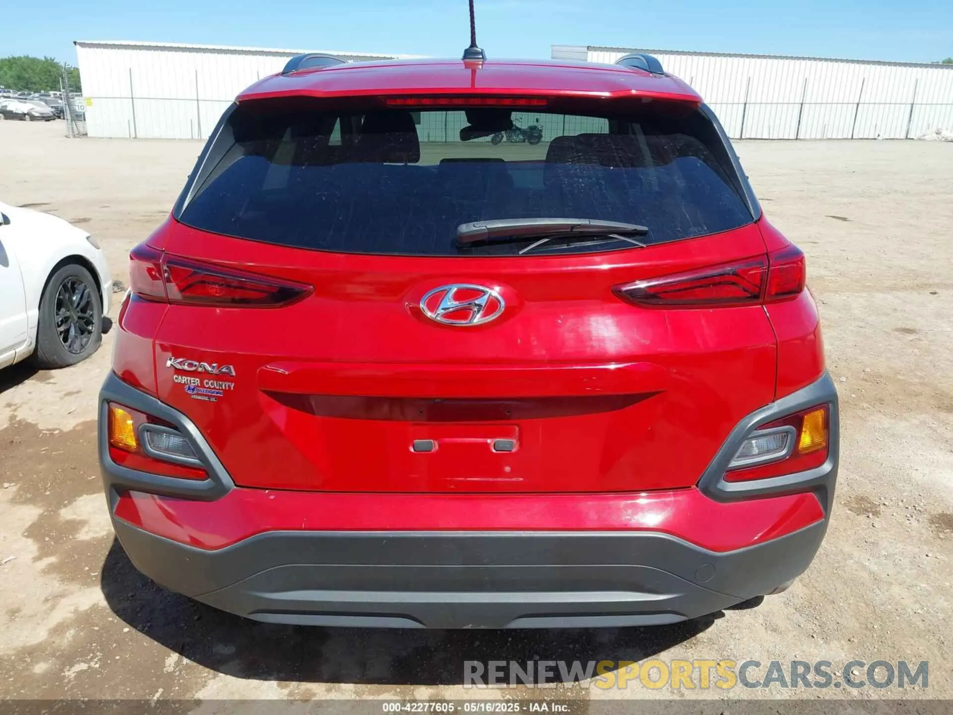 17 Photograph of a damaged car KM8K22AA1MU707401 HYUNDAI KONA 2021