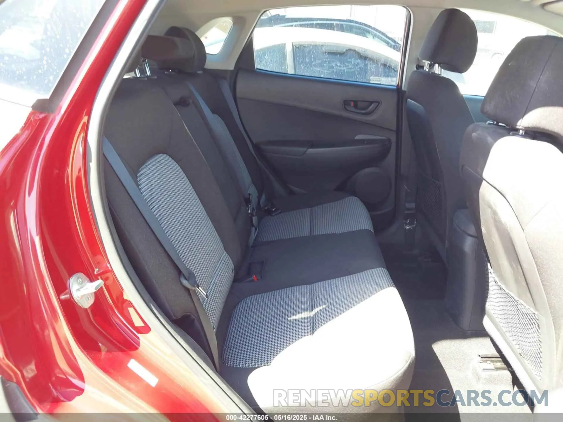 8 Photograph of a damaged car KM8K22AA1MU707401 HYUNDAI KONA 2021