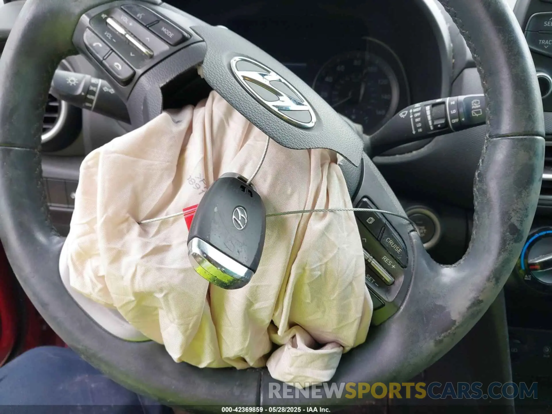 11 Photograph of a damaged car KM8K22AA3MU708856 HYUNDAI KONA 2021