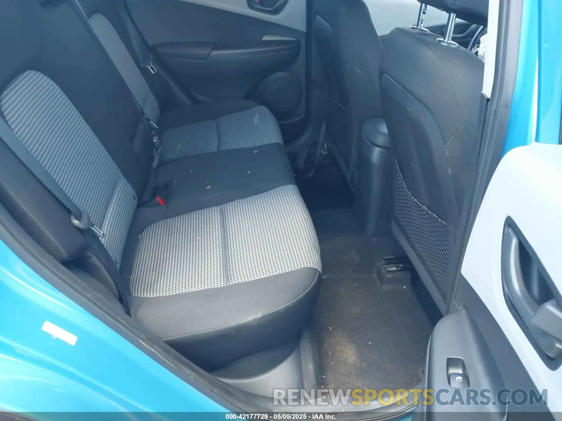 8 Photograph of a damaged car KM8K22AA4MU621368 HYUNDAI KONA 2021