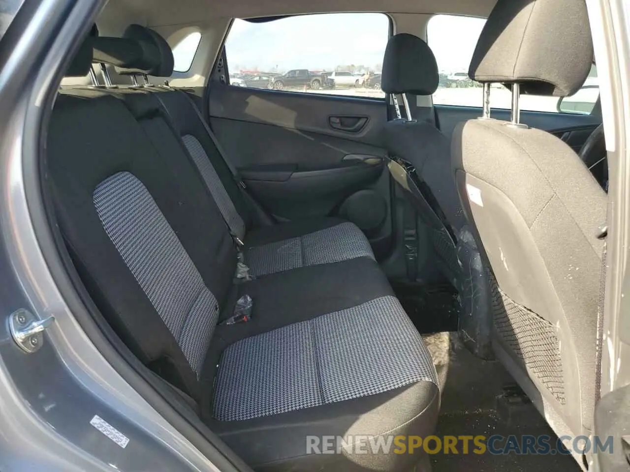12 Photograph of a damaged car KM8K22AA4MU690075 HYUNDAI KONA 2021