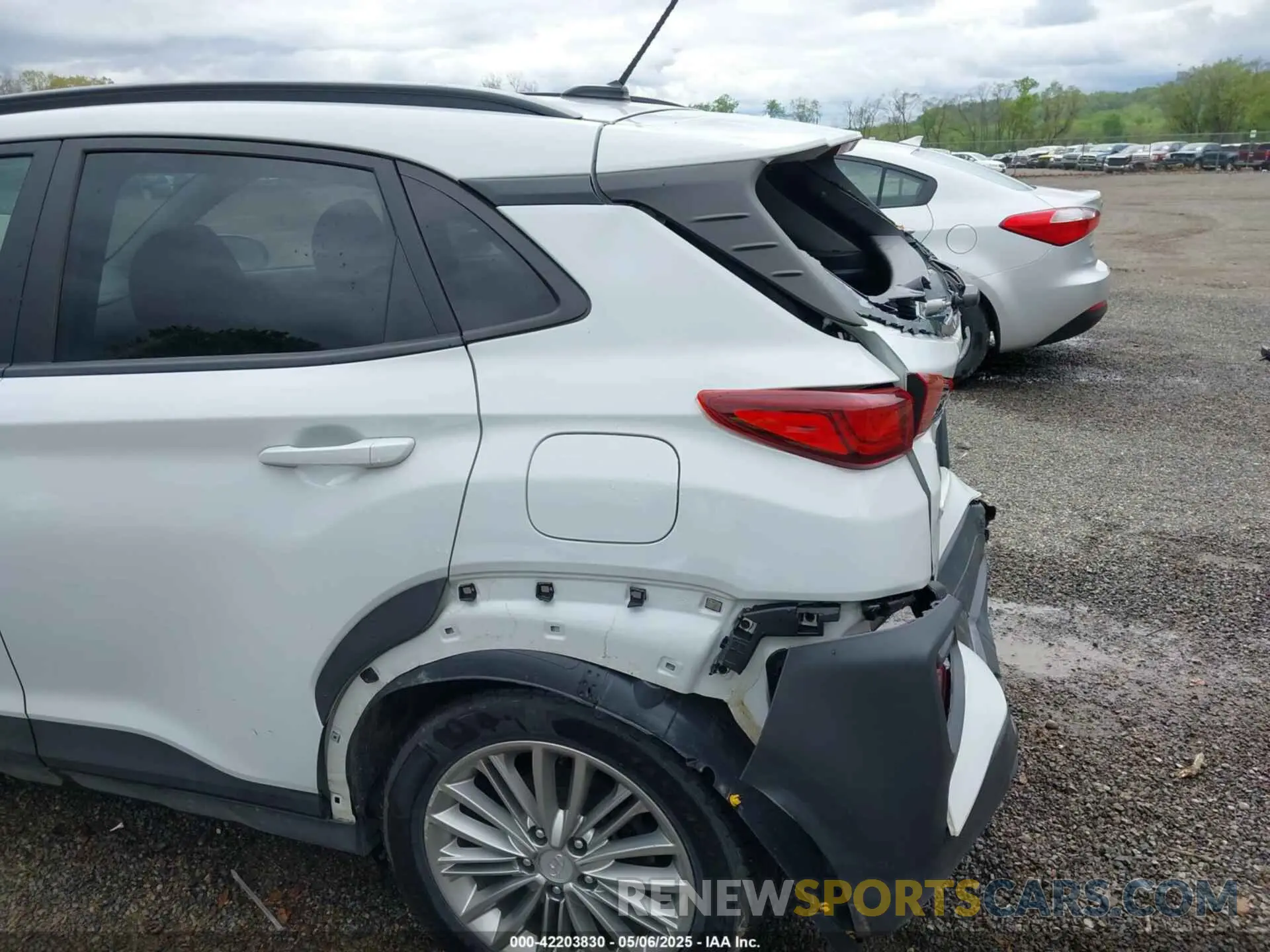 19 Фотография поврежденного автомобиля KM8K22AA6MU600814 HYUNDAI KONA 2021