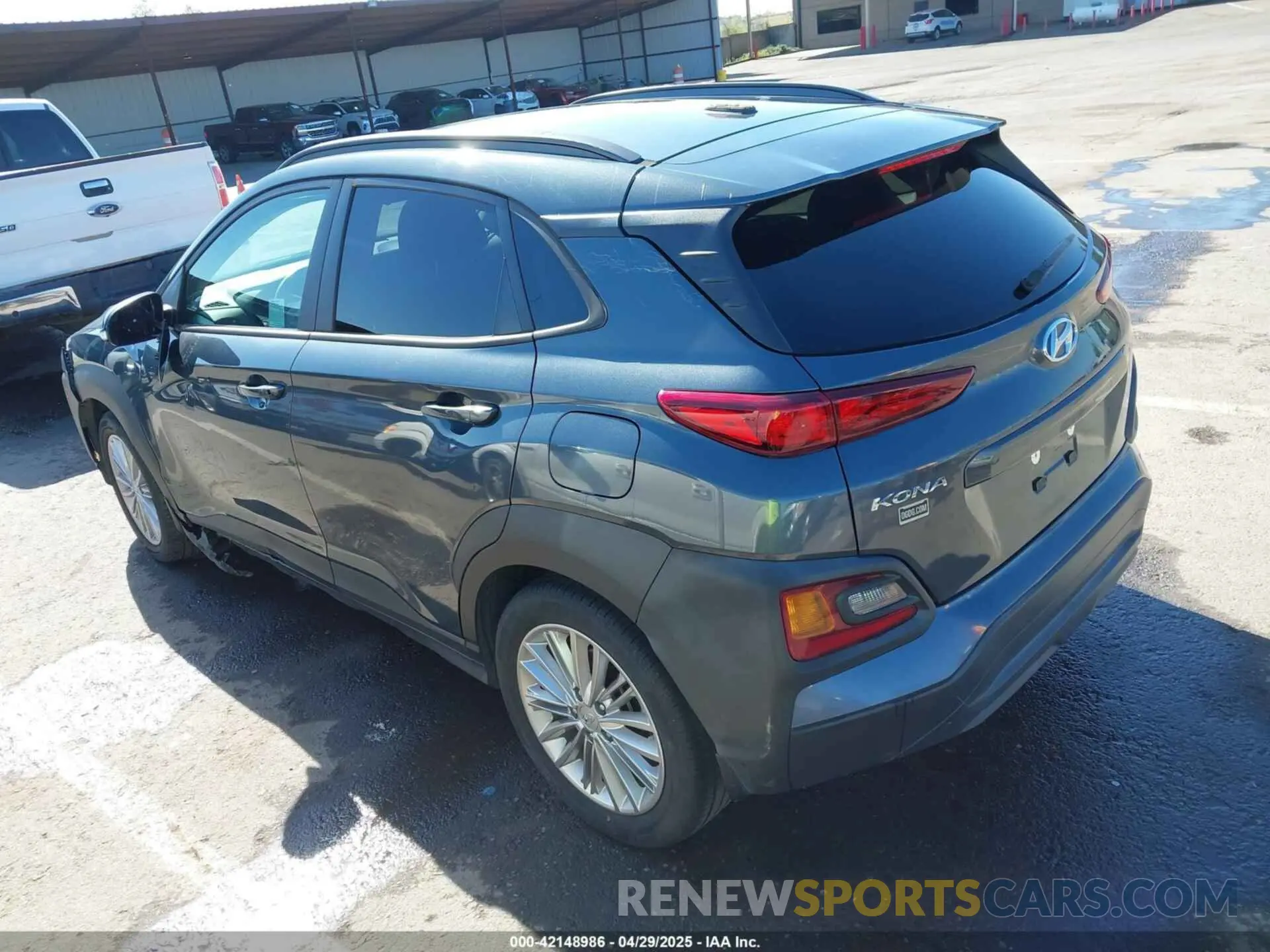 3 Photograph of a damaged car KM8K22AA7MU709735 HYUNDAI KONA 2021