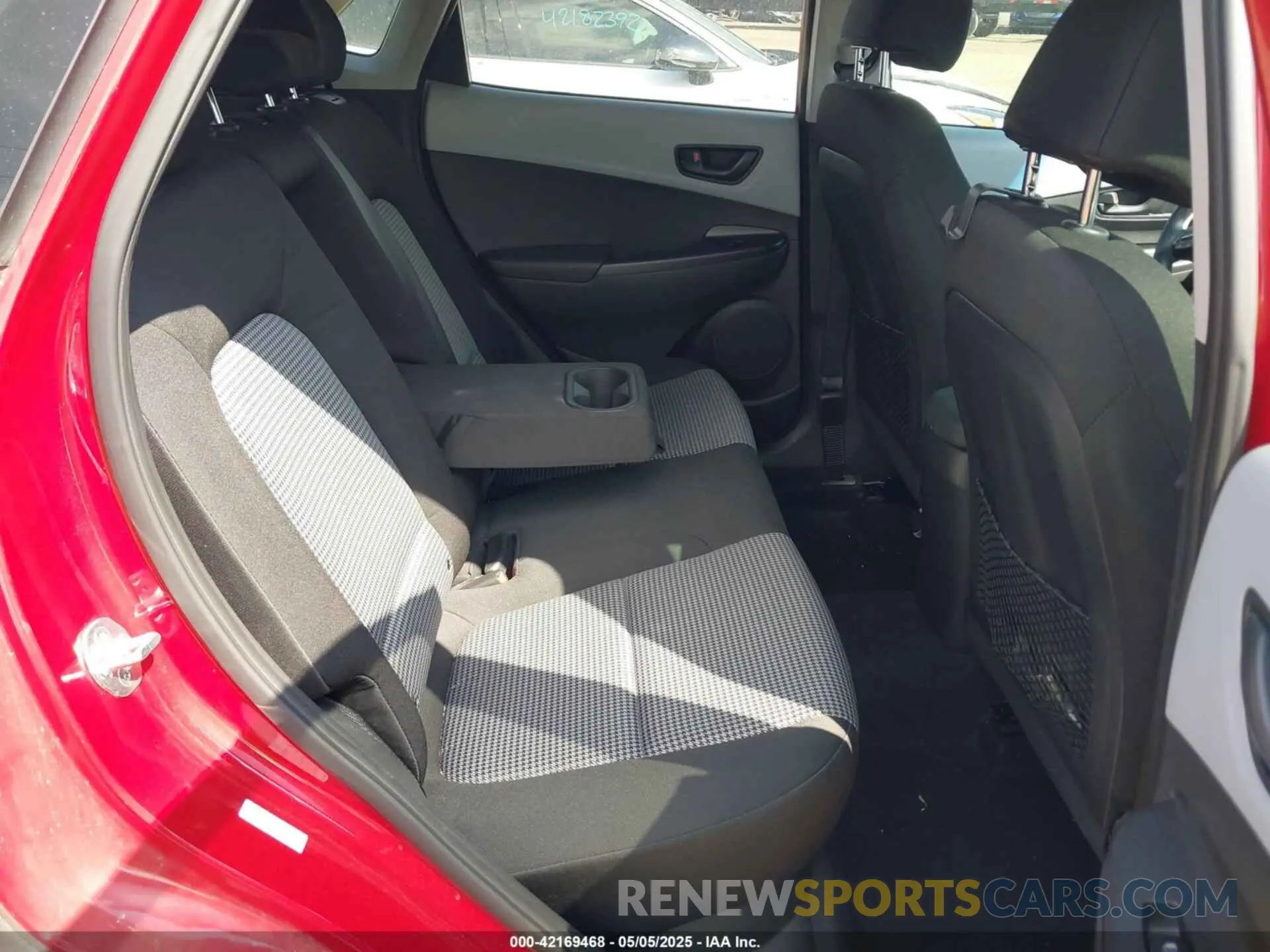8 Photograph of a damaged car KM8K22AA8MU648394 HYUNDAI KONA 2021