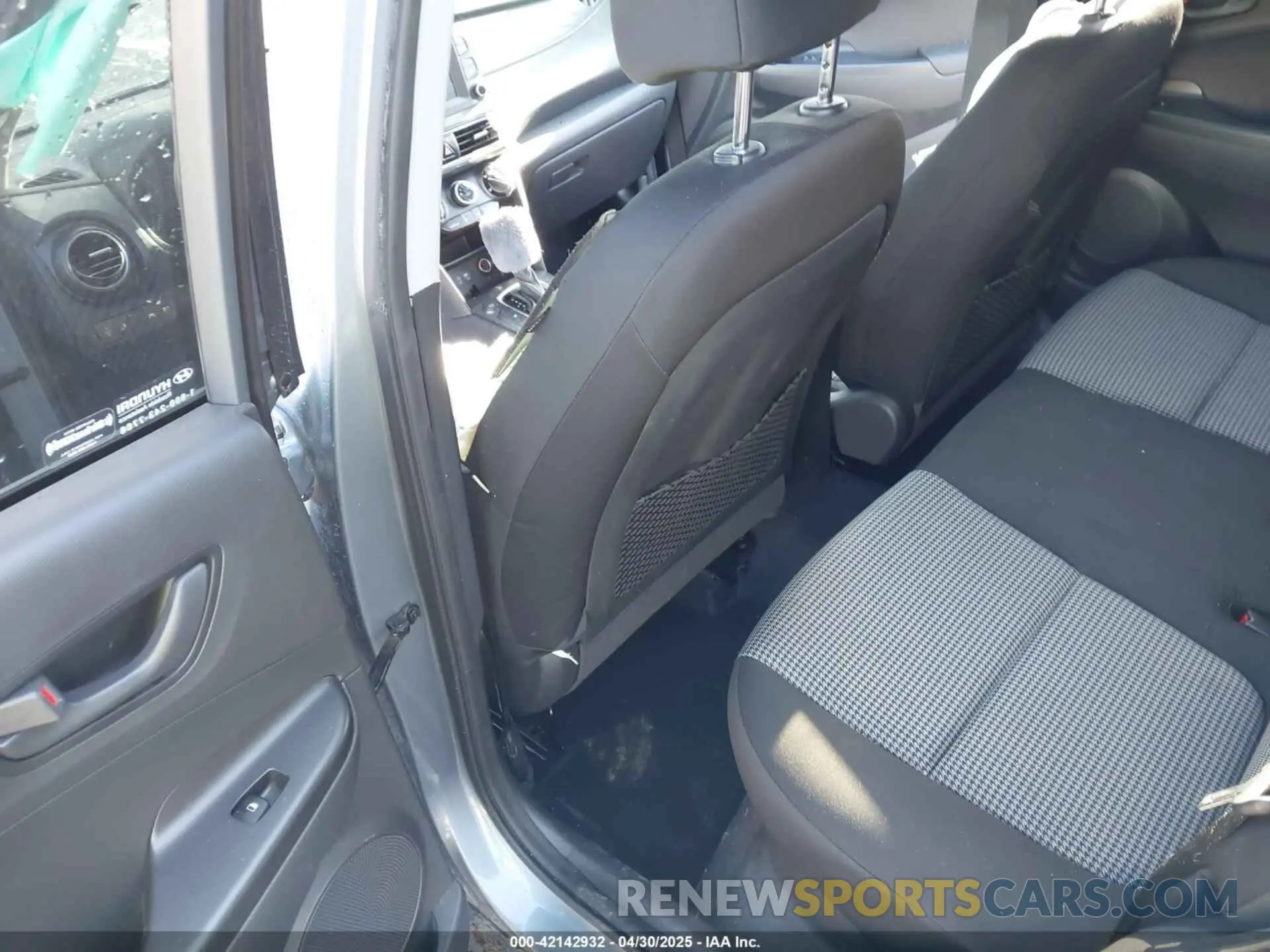 8 Photograph of a damaged car KM8K22AA8MU649092 HYUNDAI KONA 2021