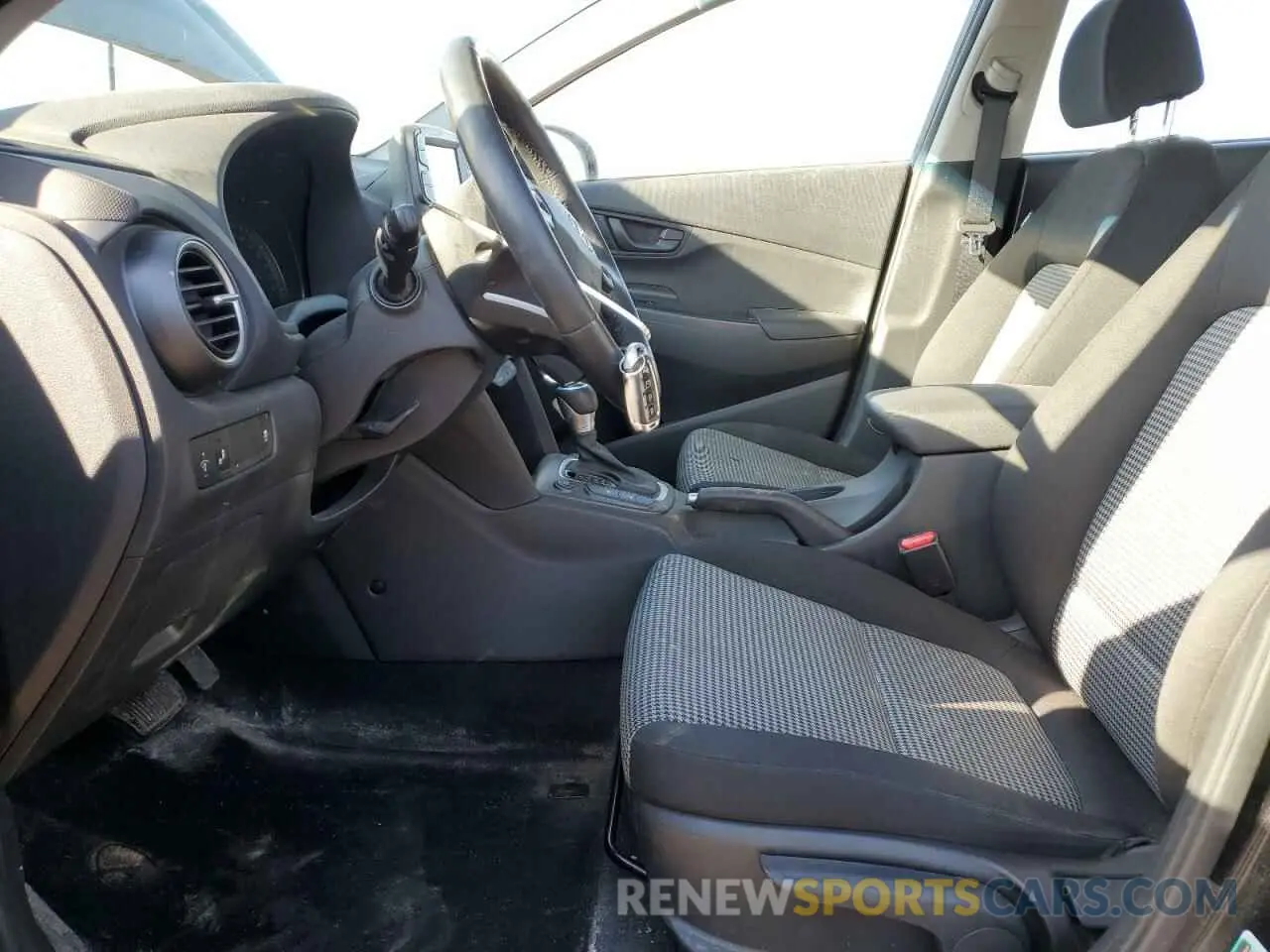 7 Photograph of a damaged car KM8K2CAA3MU730667 HYUNDAI KONA 2021