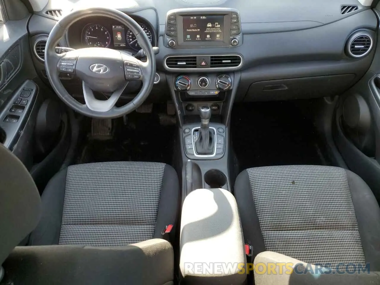 8 Photograph of a damaged car KM8K2CAA3MU730667 HYUNDAI KONA 2021
