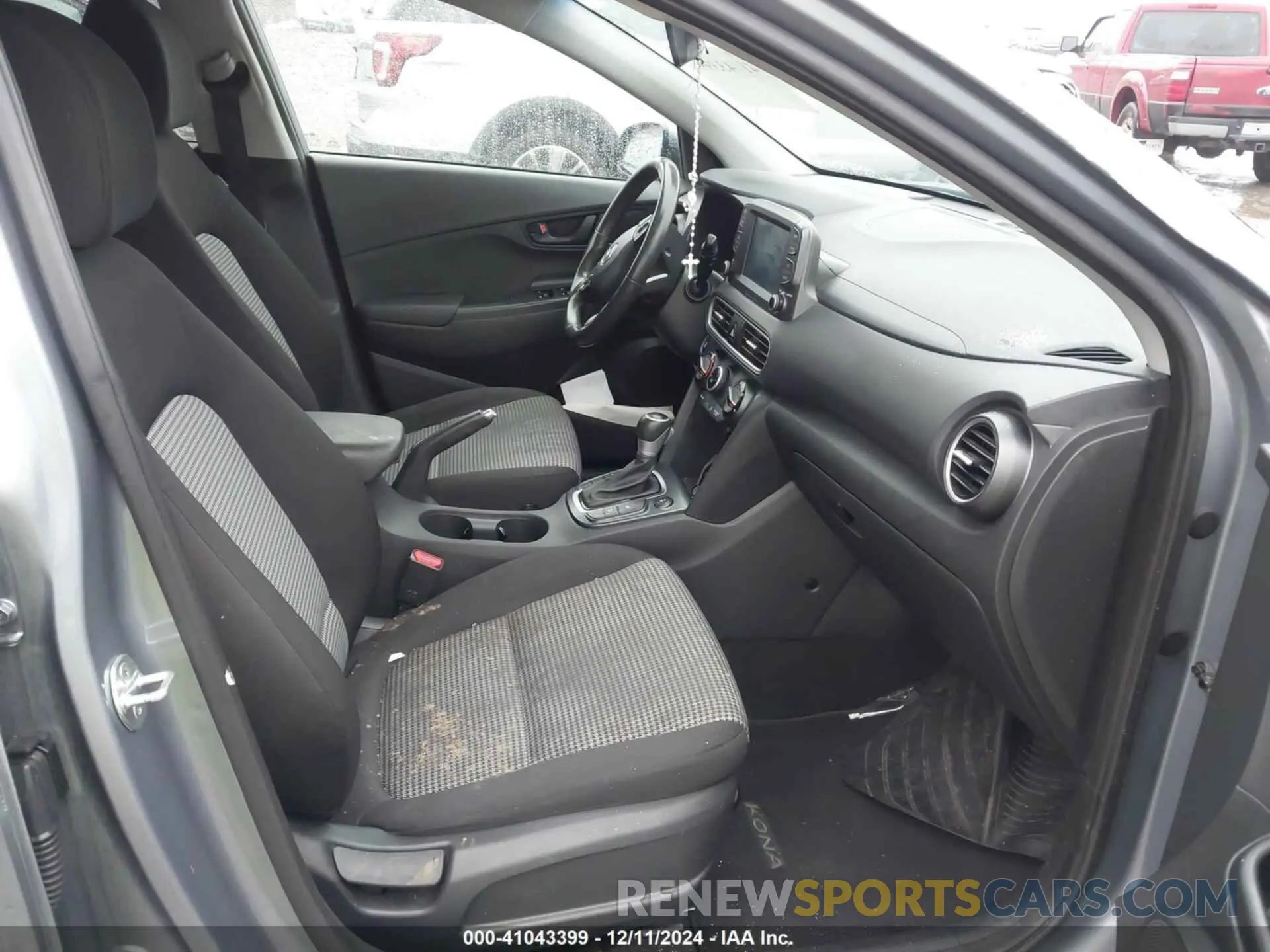 5 Photograph of a damaged car KM8K2CAA4MU721167 HYUNDAI KONA 2021