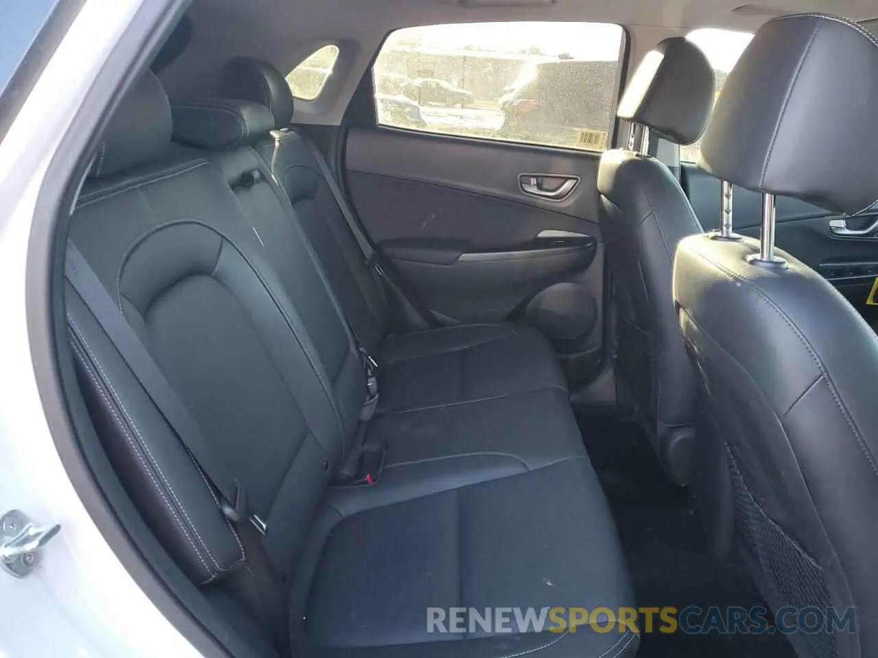 11 Photograph of a damaged car KM8K33A53MU602509 HYUNDAI KONA 2021