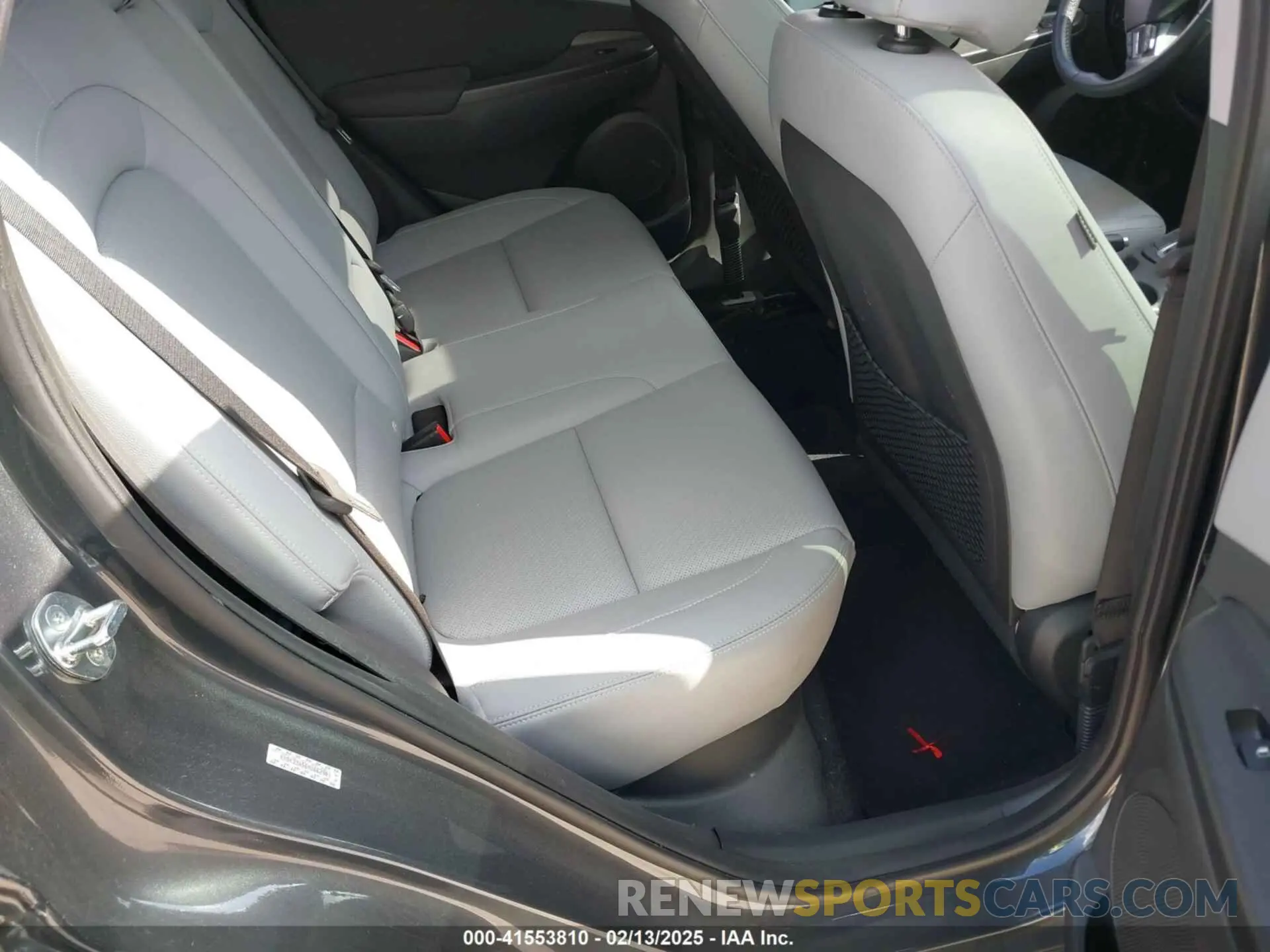 8 Photograph of a damaged car KM8K33A56MU662901 HYUNDAI KONA 2021