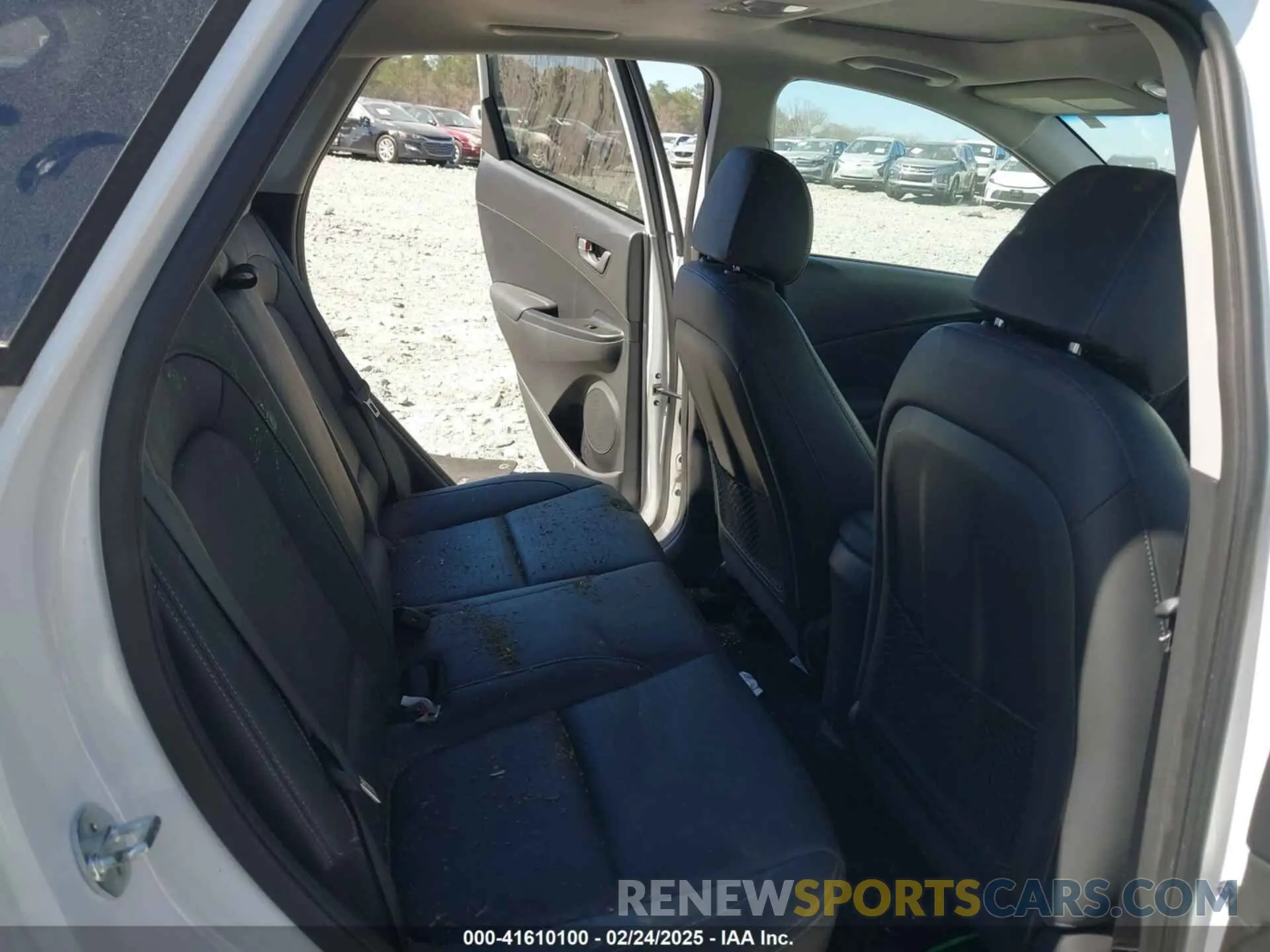 8 Photograph of a damaged car KM8K33A59MU731645 HYUNDAI KONA 2021