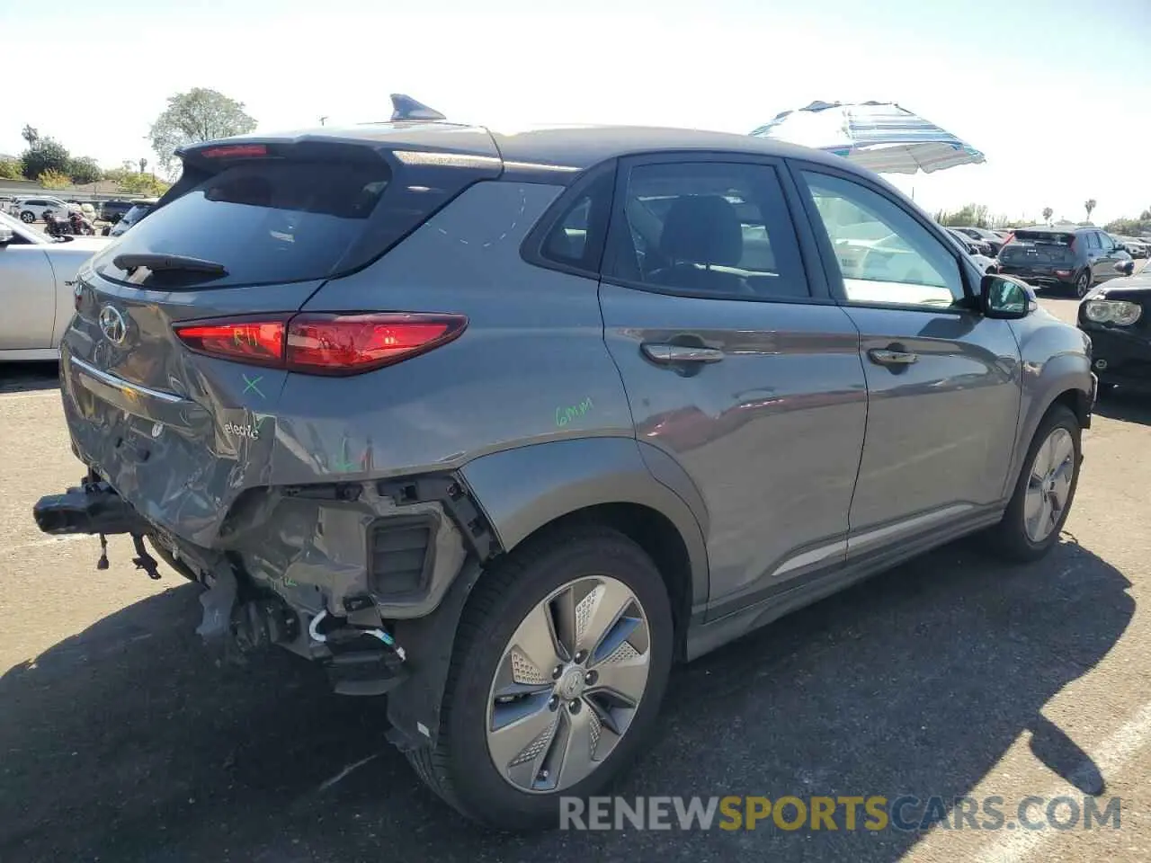 3 Photograph of a damaged car KM8K33AG7MU132552 HYUNDAI KONA 2021