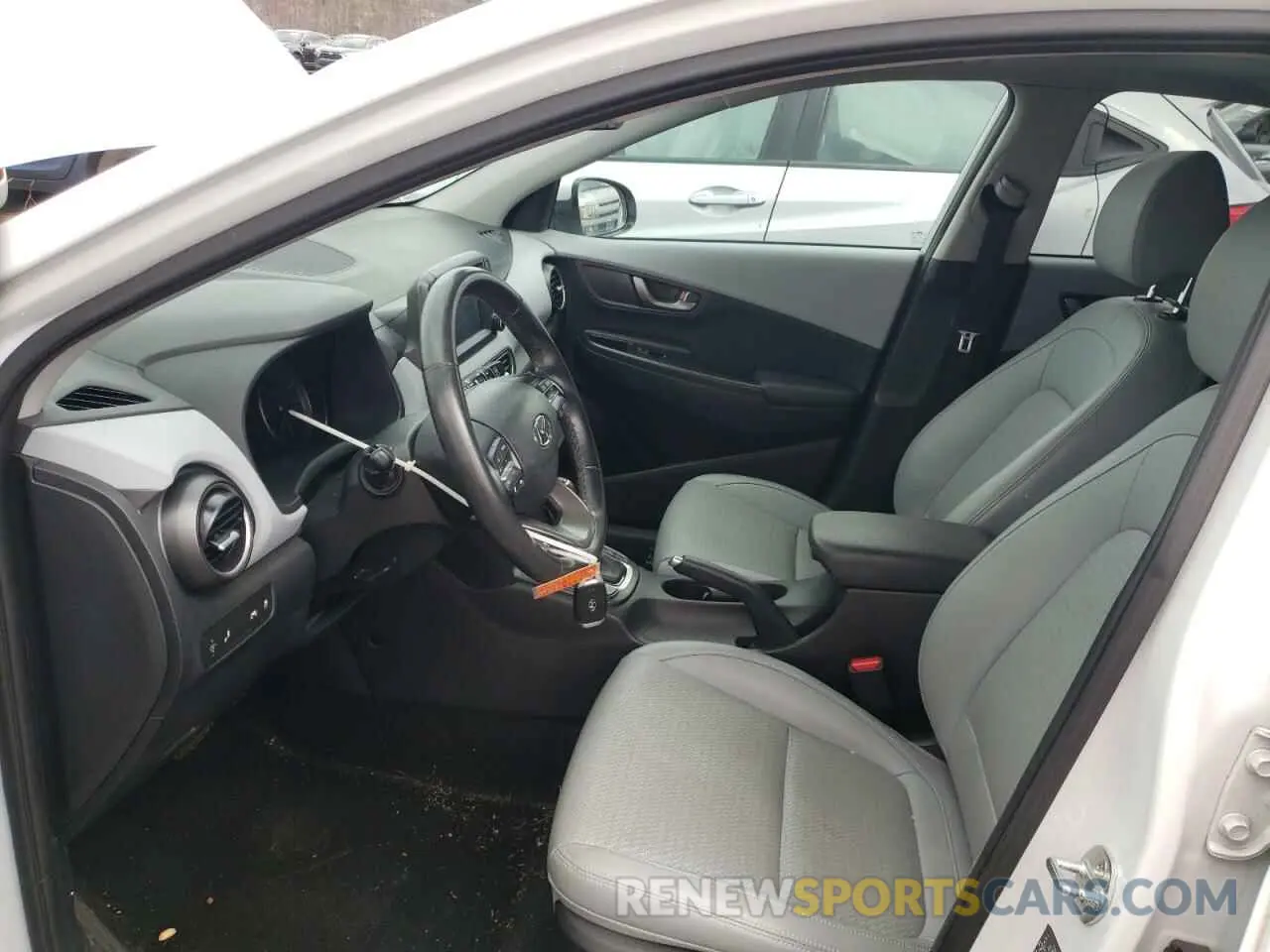 7 Photograph of a damaged car KM8K3CA53MU600159 HYUNDAI KONA 2021