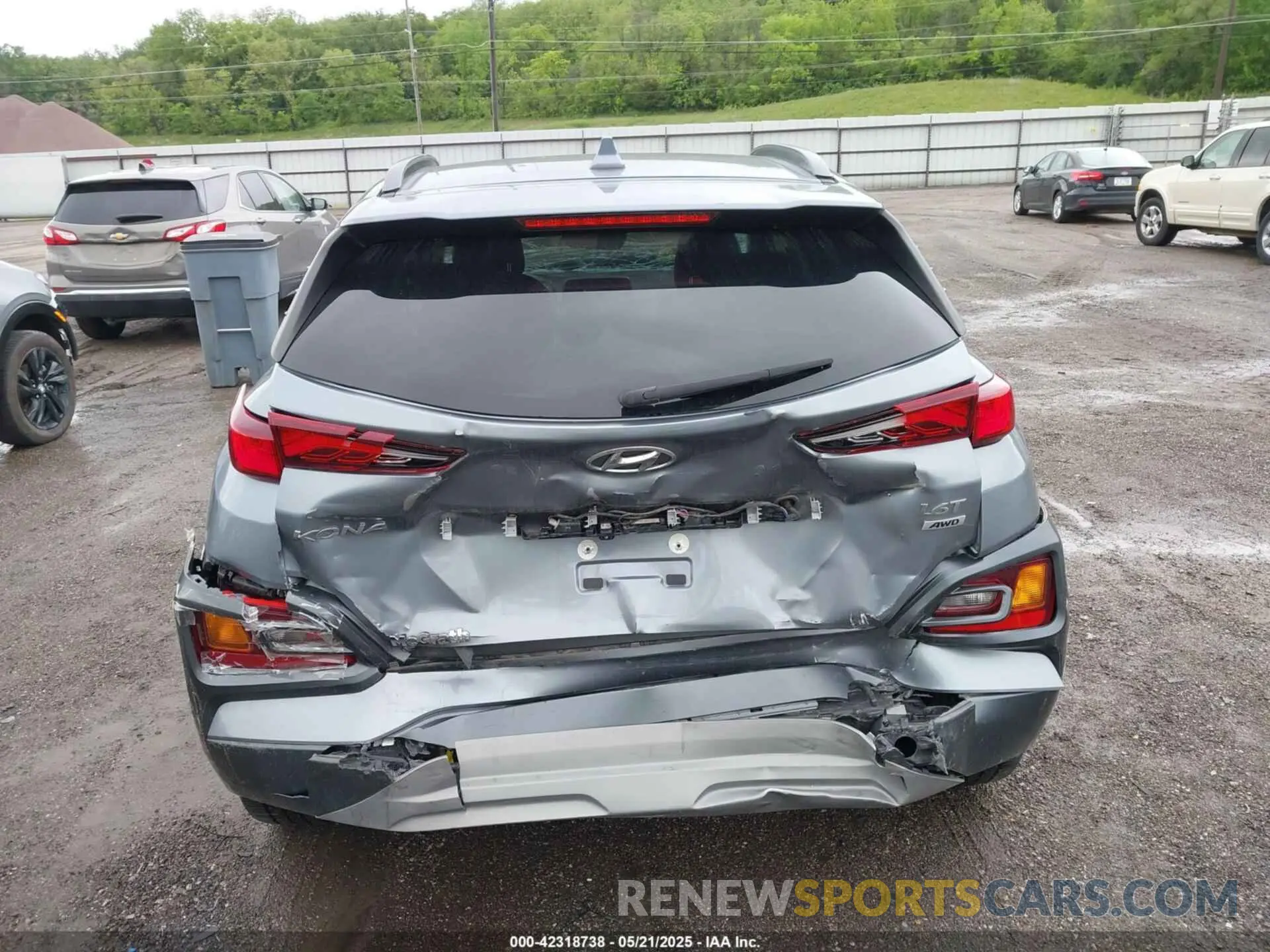 16 Photograph of a damaged car KM8K3CA53MU729261 HYUNDAI KONA 2021