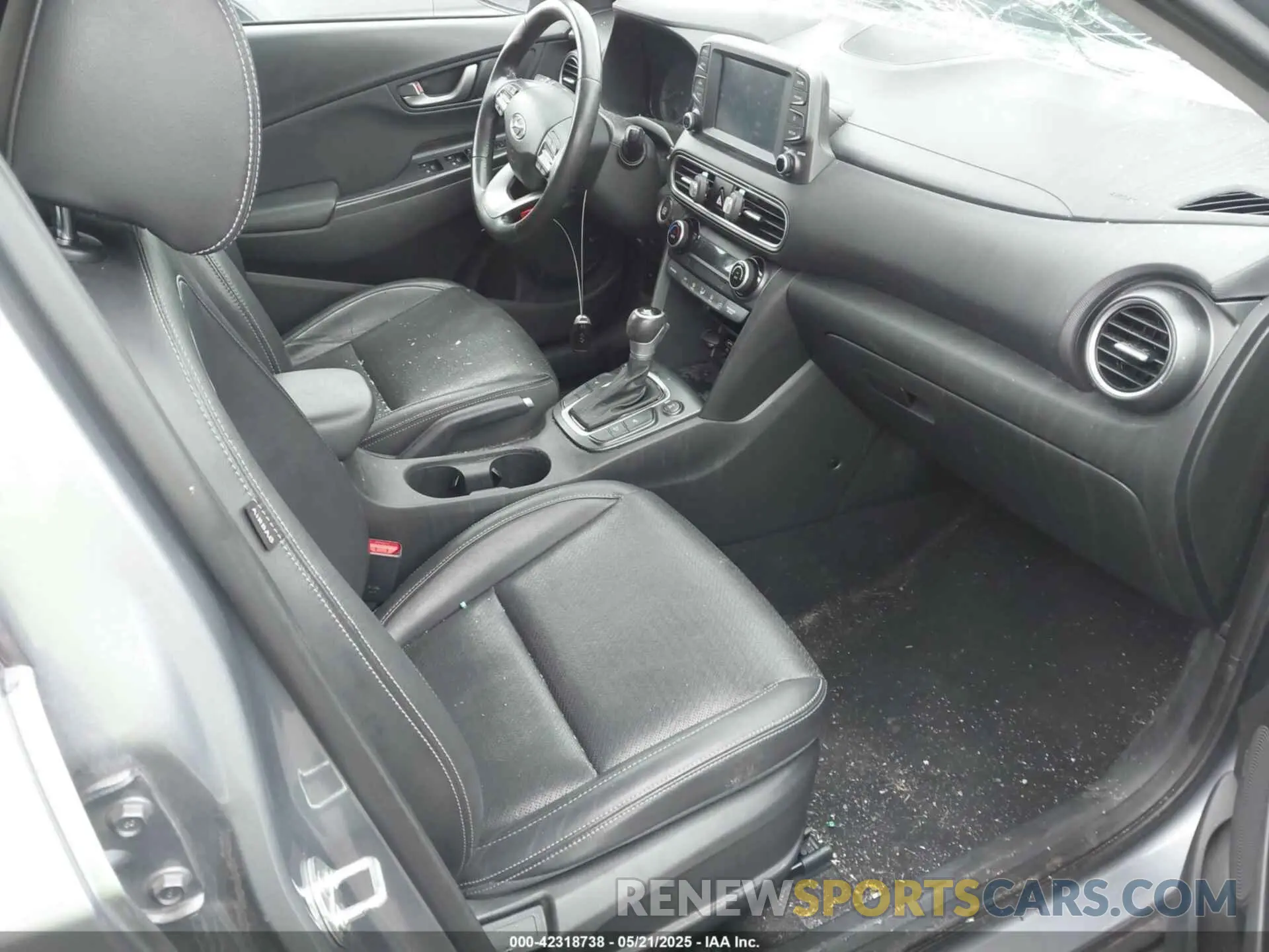 5 Photograph of a damaged car KM8K3CA53MU729261 HYUNDAI KONA 2021