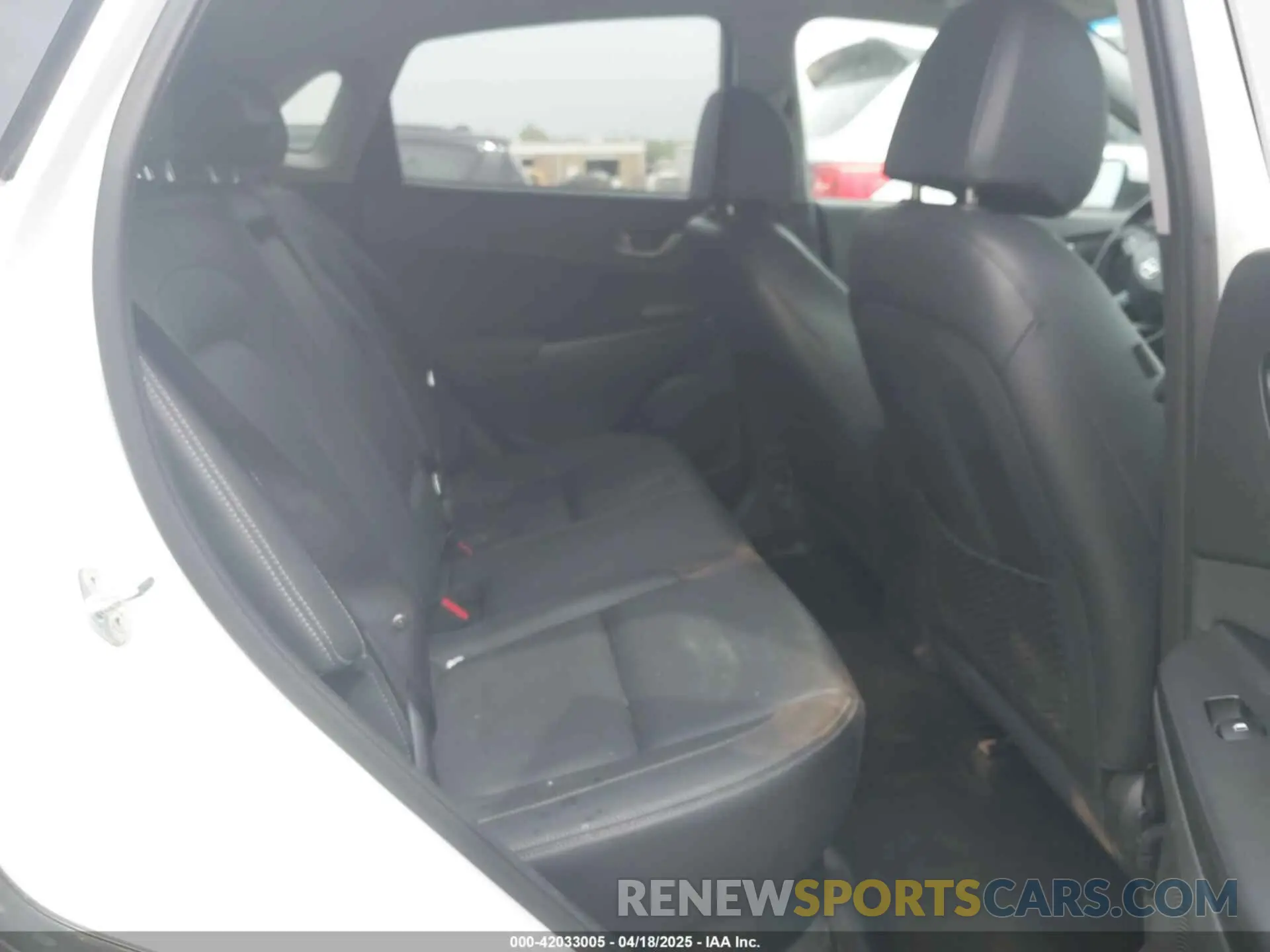 8 Photograph of a damaged car KM8K53A57MU715874 HYUNDAI KONA 2021