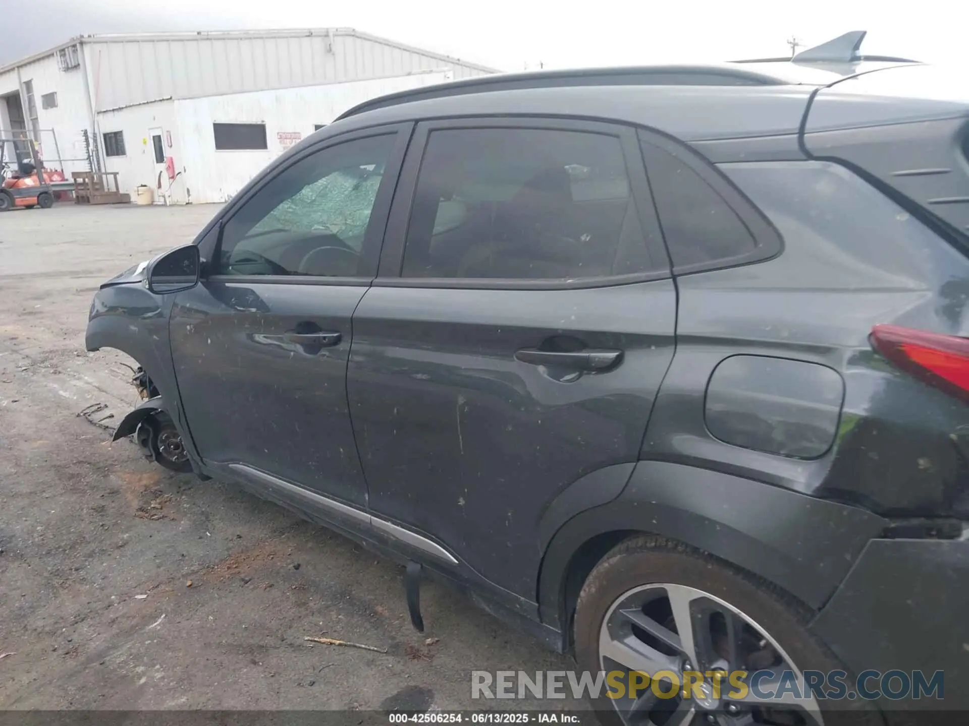 13 Photograph of a damaged car KM8K5CA55MU627454 HYUNDAI KONA 2021