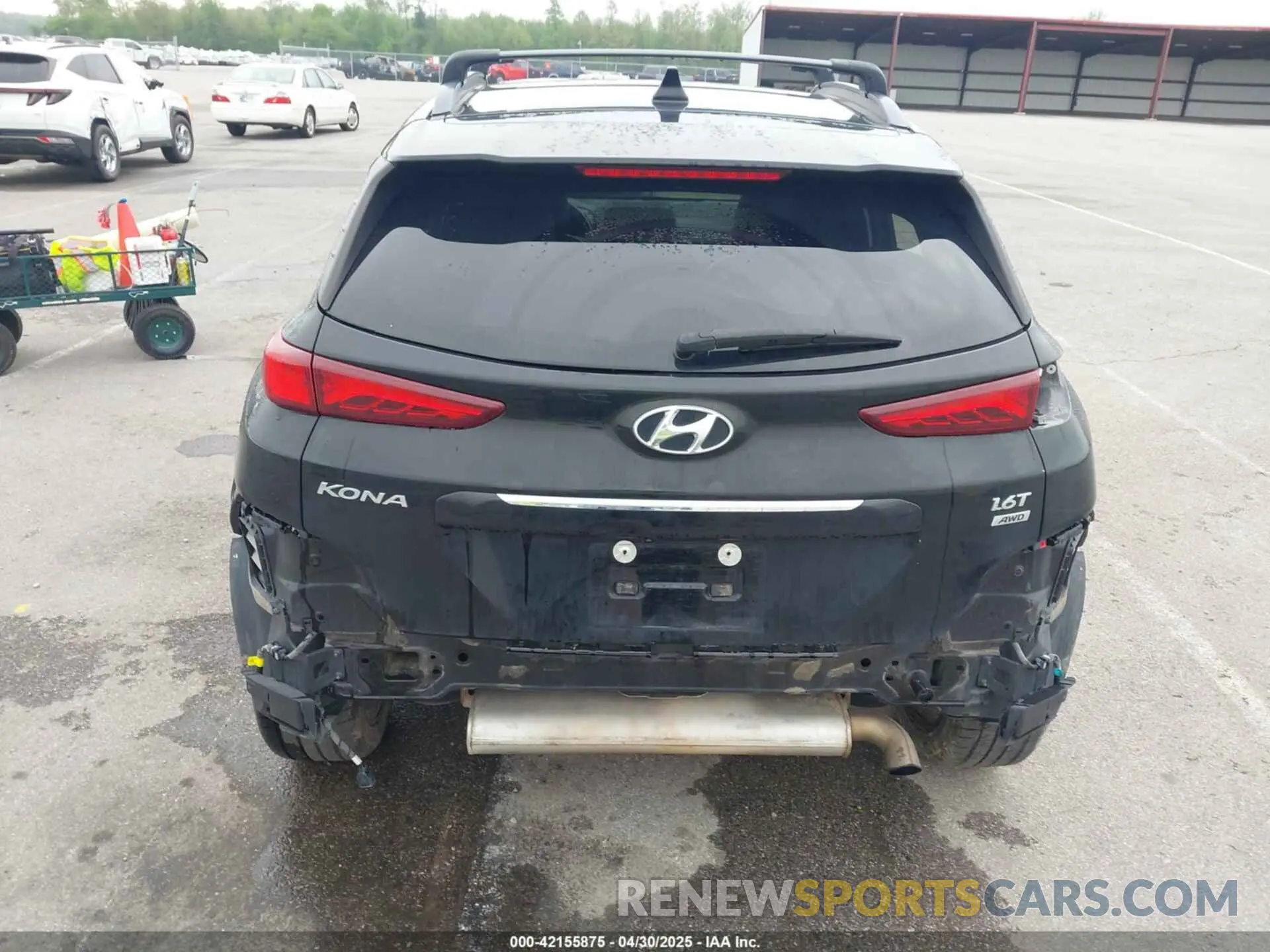 17 Photograph of a damaged car KM8K5CA58MU612172 HYUNDAI KONA 2021