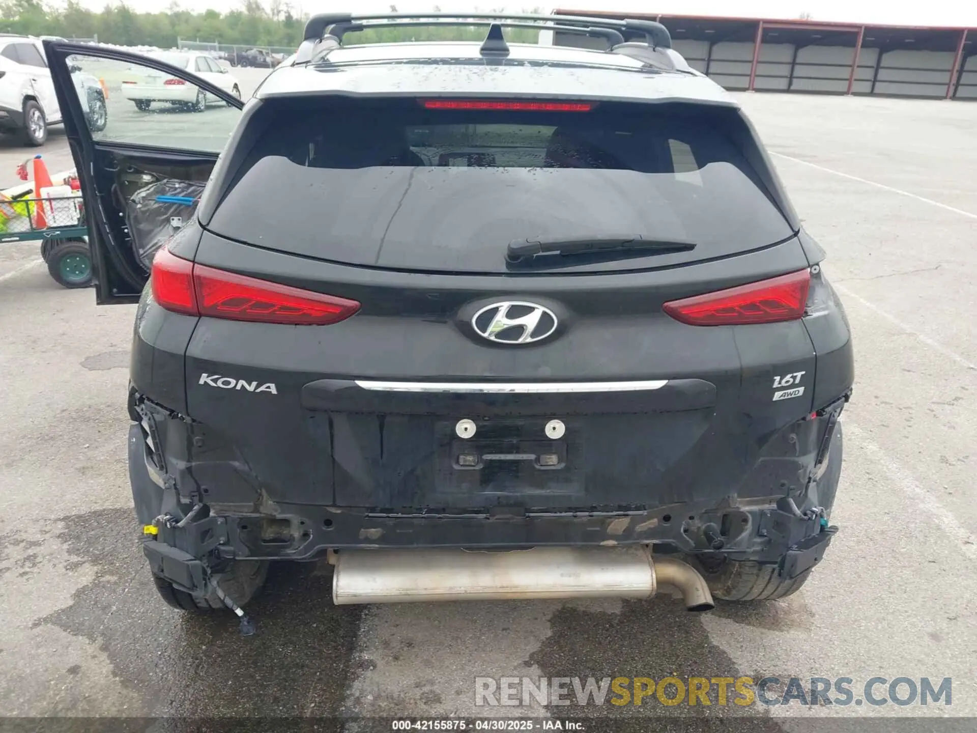 19 Photograph of a damaged car KM8K5CA58MU612172 HYUNDAI KONA 2021