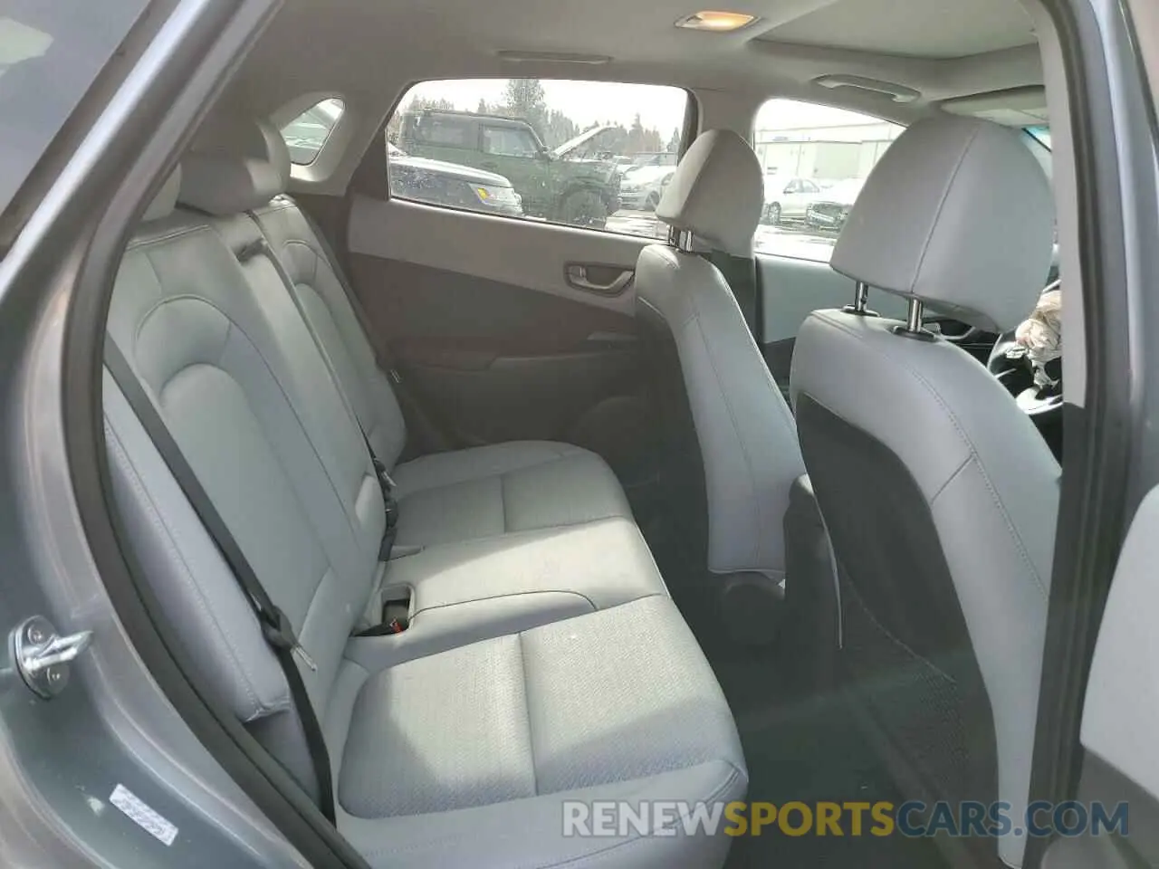 10 Photograph of a damaged car KM8K5CA5XMU665004 HYUNDAI KONA 2021