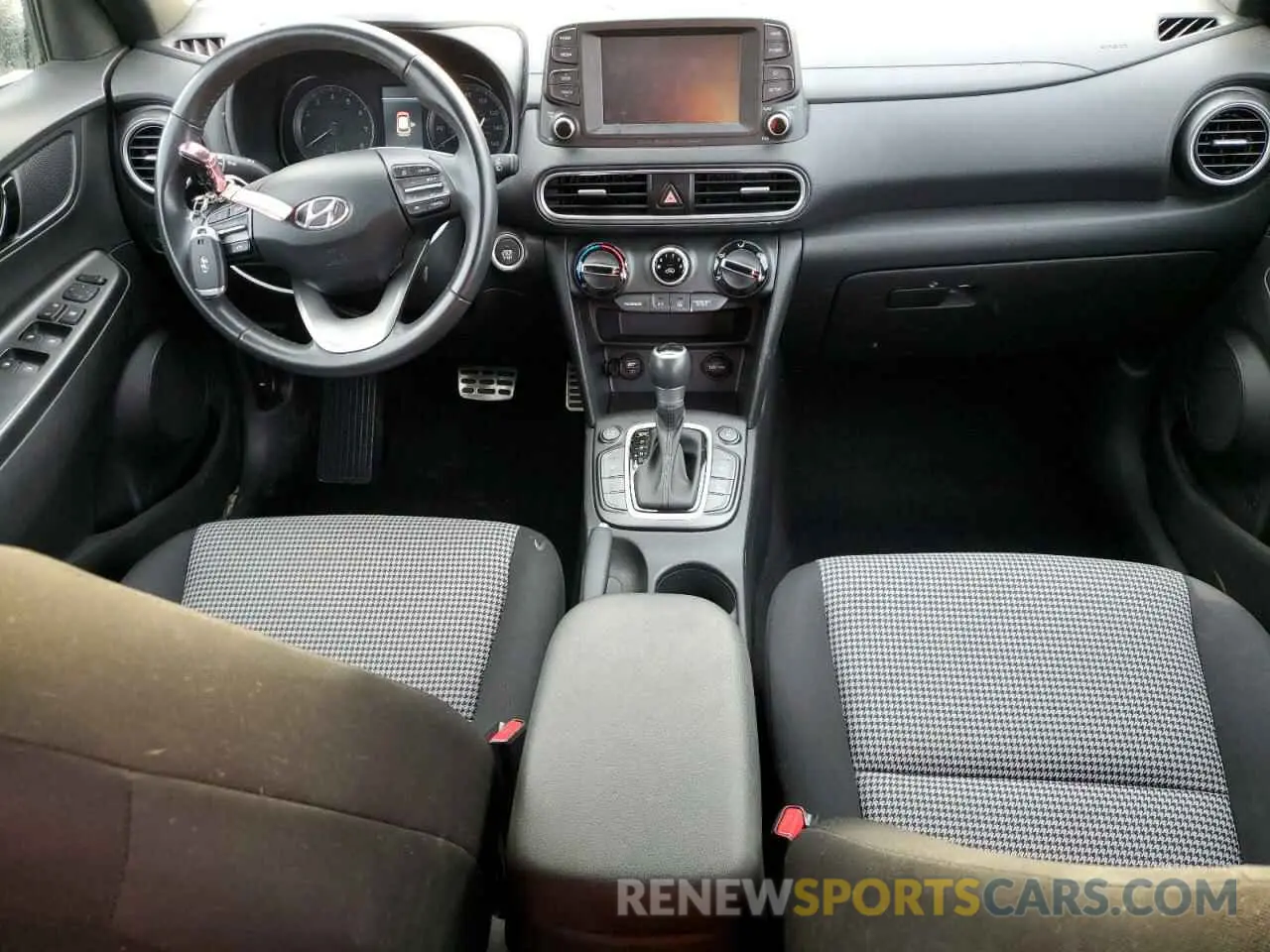 8 Photograph of a damaged car KM8K6CA52MU699063 HYUNDAI KONA 2021