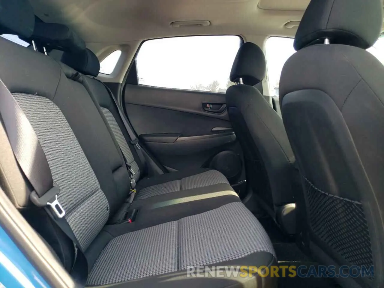 11 Photograph of a damaged car KM8K6CAA8MU610223 HYUNDAI KONA 2021