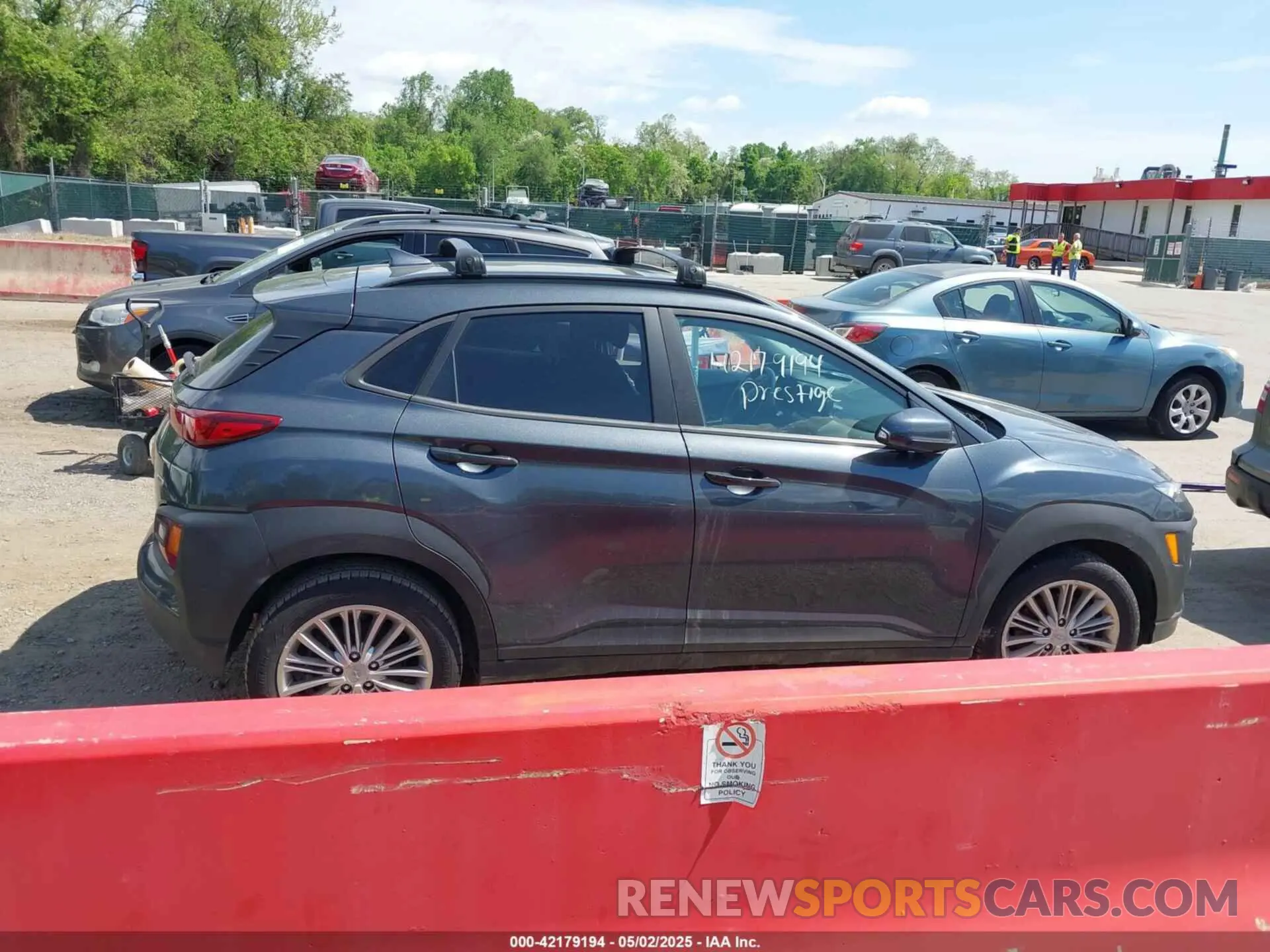 14 Photograph of a damaged car KM8K6CAA9MU676134 HYUNDAI KONA 2021