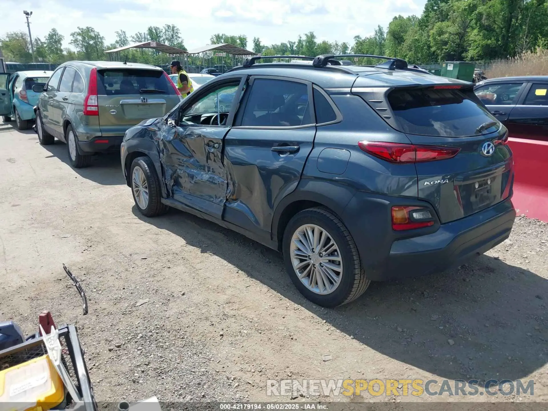 3 Photograph of a damaged car KM8K6CAA9MU676134 HYUNDAI KONA 2021