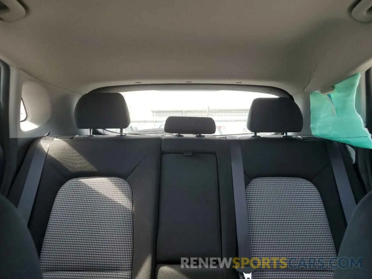 10 Photograph of a damaged car KM8K22AB1NU811851 HYUNDAI KONA 2022