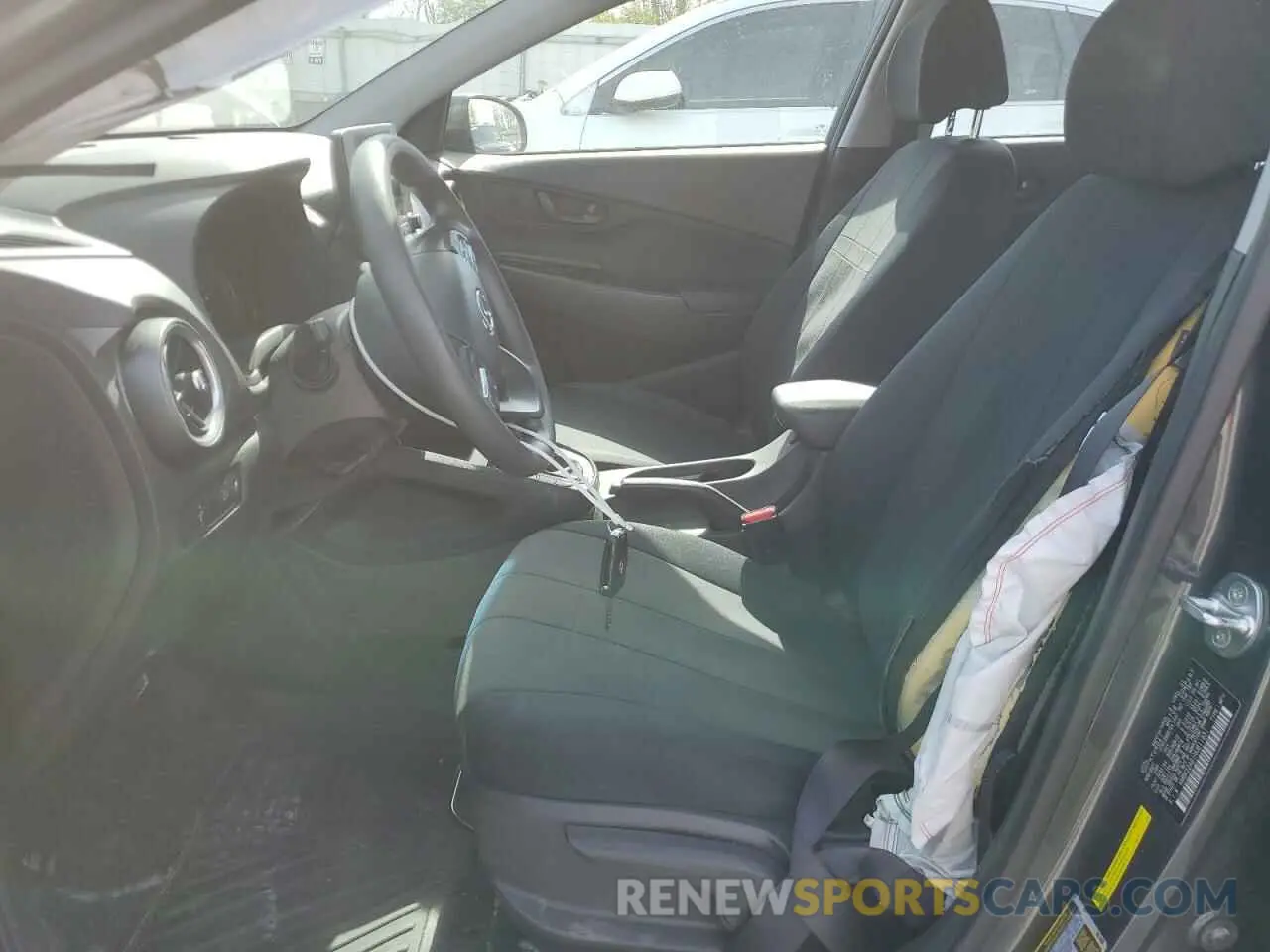 7 Photograph of a damaged car KM8K22AB1NU811851 HYUNDAI KONA 2022