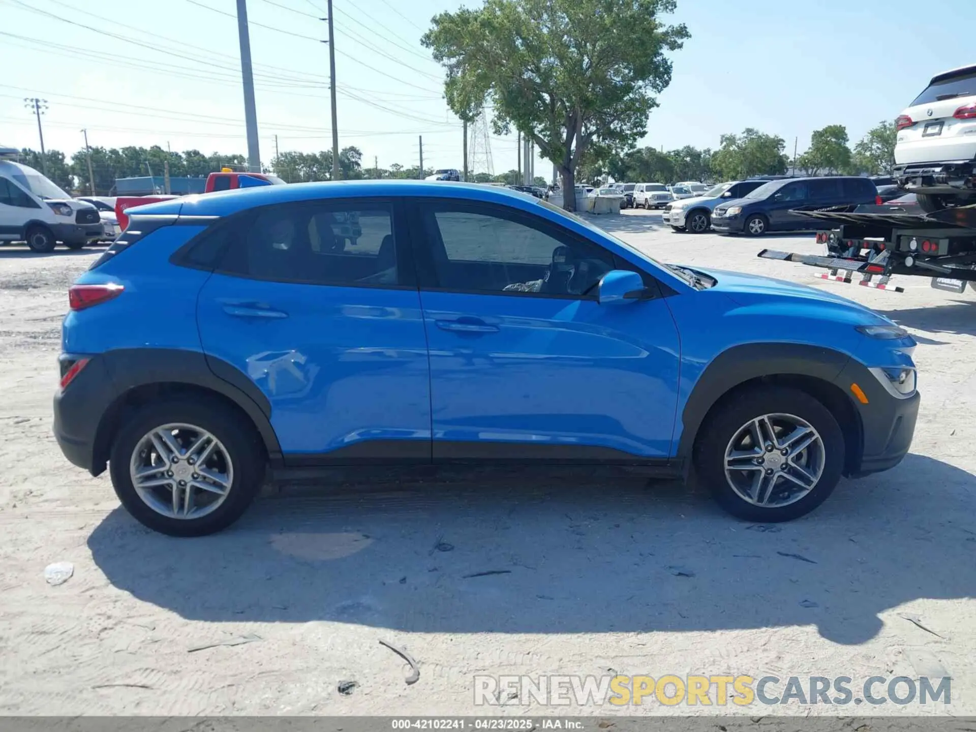 13 Photograph of a damaged car KM8K22AB4NU867038 HYUNDAI KONA 2022
