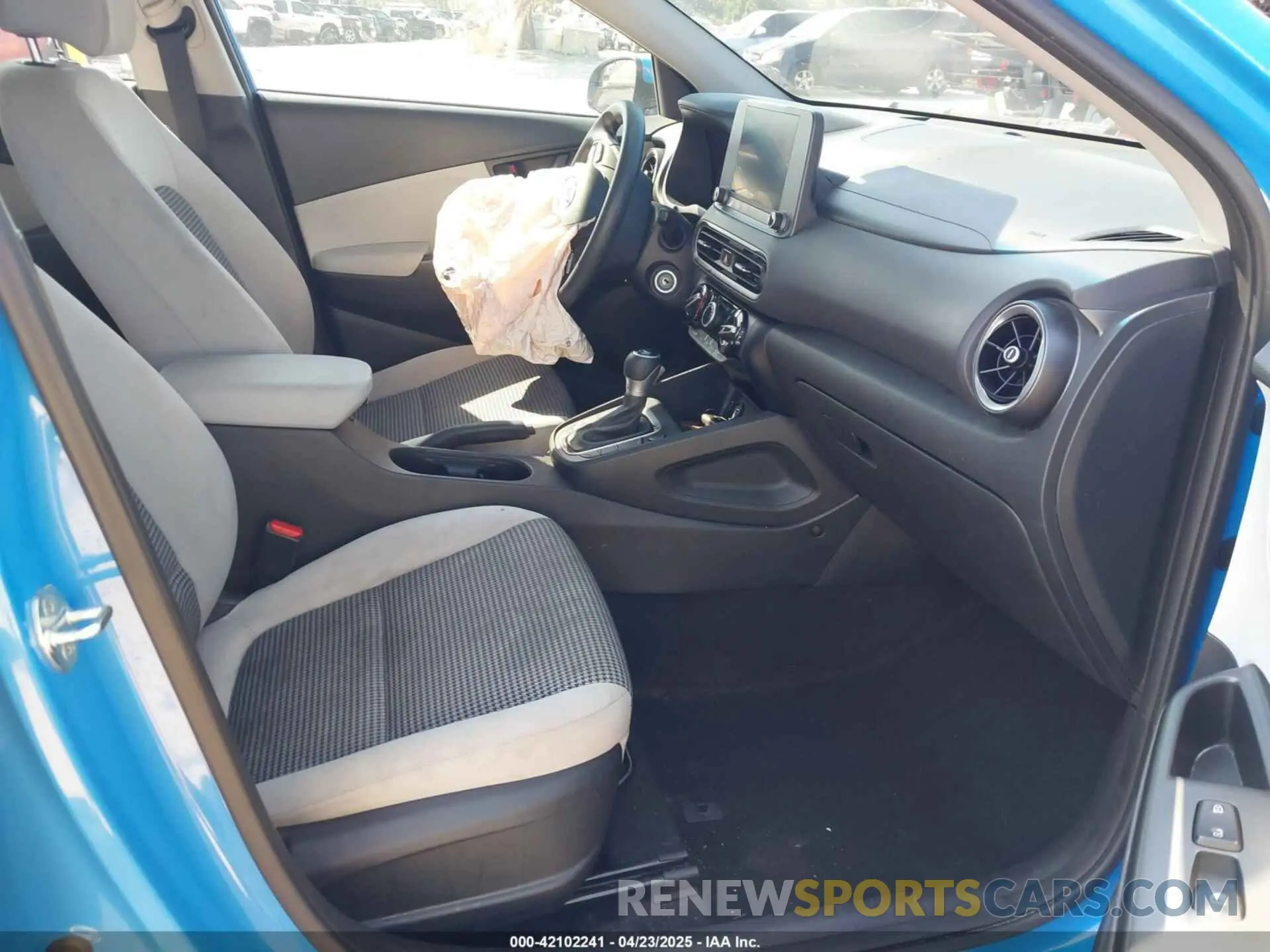 5 Photograph of a damaged car KM8K22AB4NU867038 HYUNDAI KONA 2022