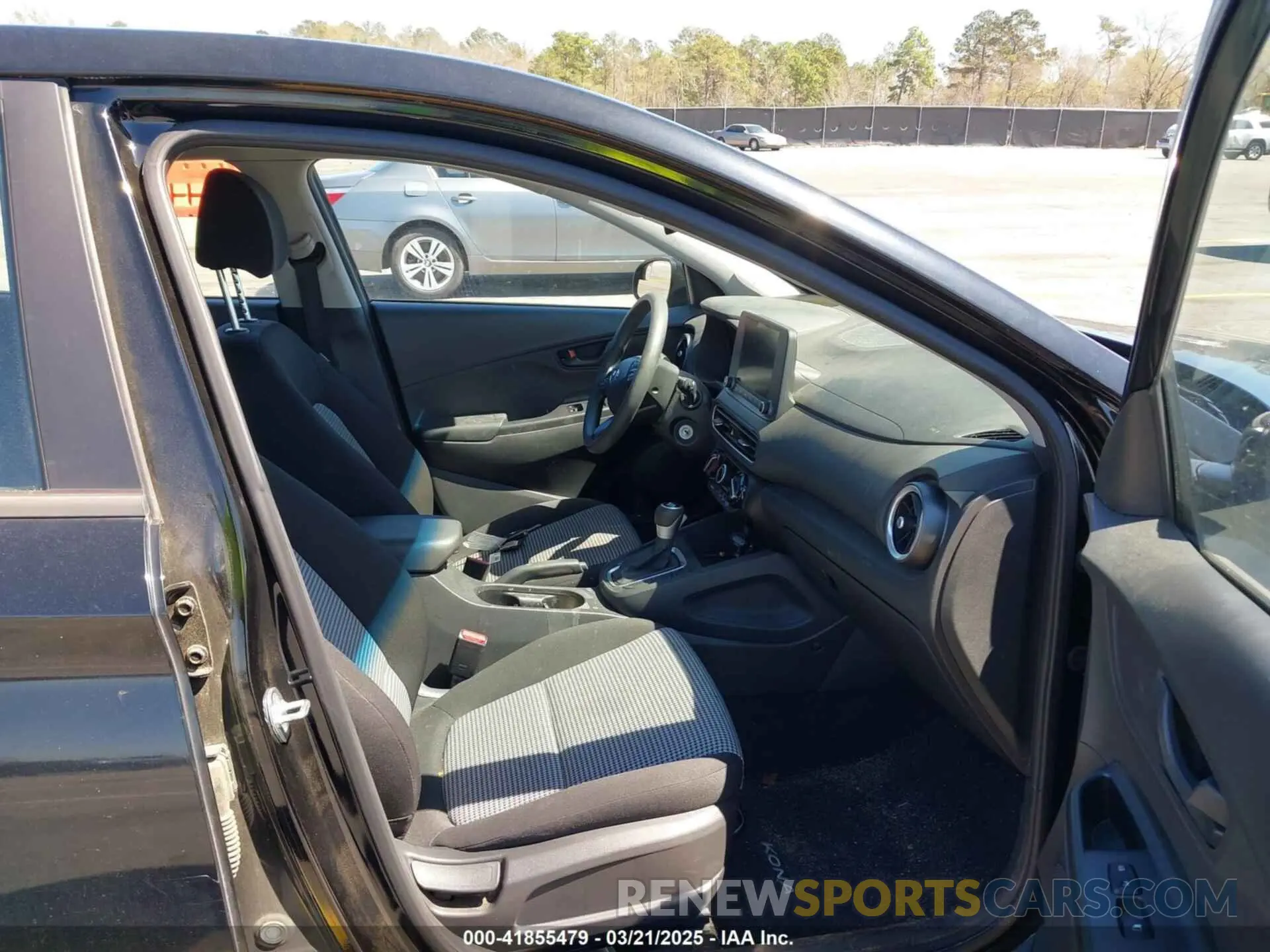 5 Photograph of a damaged car KM8K22AB5NU769474 HYUNDAI KONA 2022