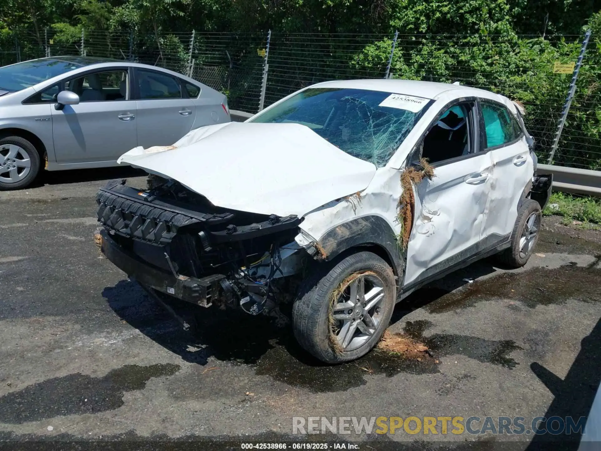 2 Фотография поврежденного автомобиля KM8K22AB5NU823047 HYUNDAI KONA 2022