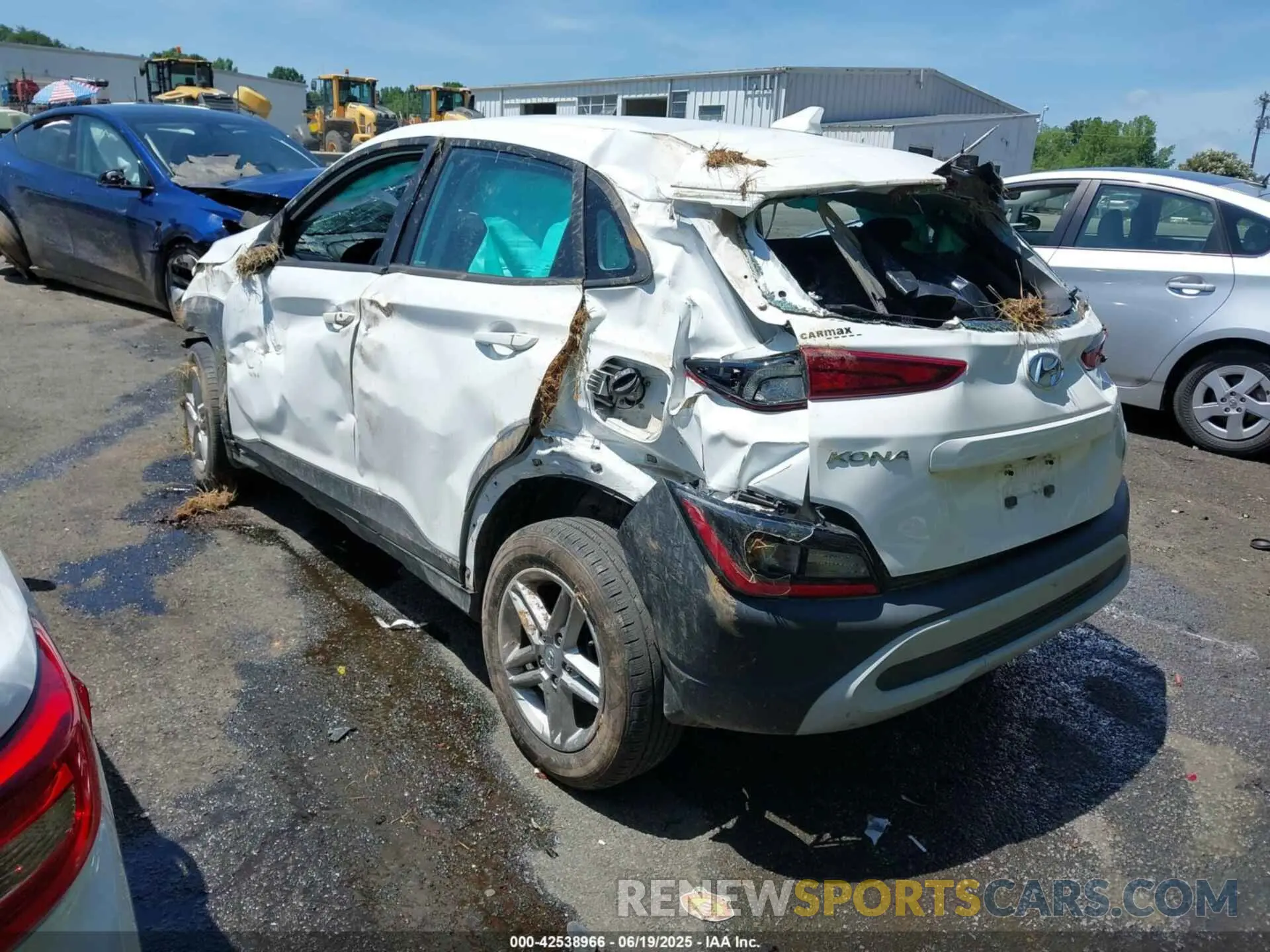 3 Фотография поврежденного автомобиля KM8K22AB5NU823047 HYUNDAI KONA 2022
