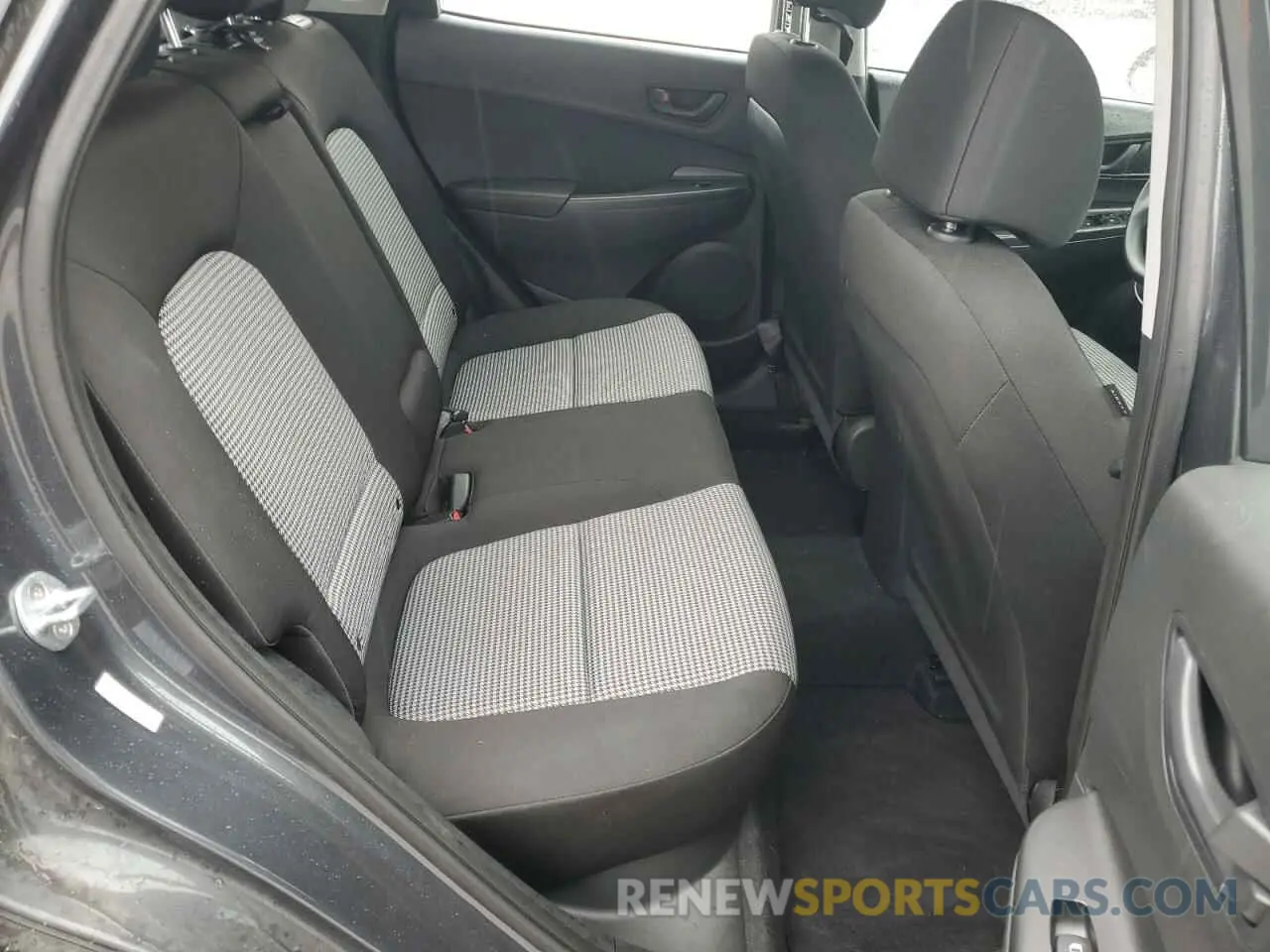 10 Photograph of a damaged car KM8K22AB6NU763750 HYUNDAI KONA 2022