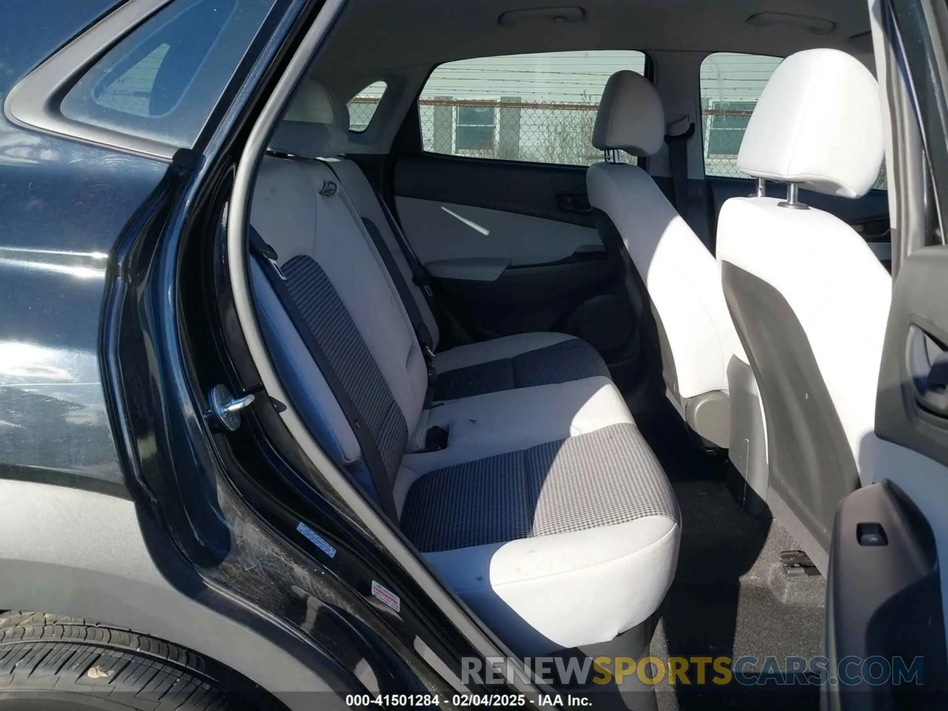 8 Фотография поврежденного автомобиля KM8K22AB9NU875233 HYUNDAI KONA 2022