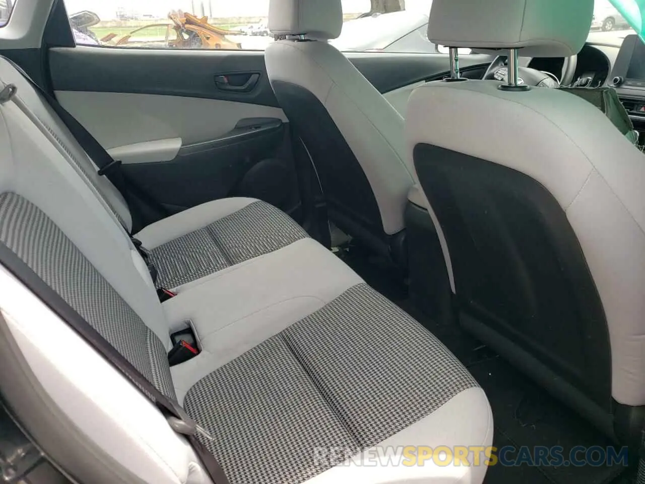 10 Photograph of a damaged car KM8K2CAB4NU825166 HYUNDAI KONA 2022
