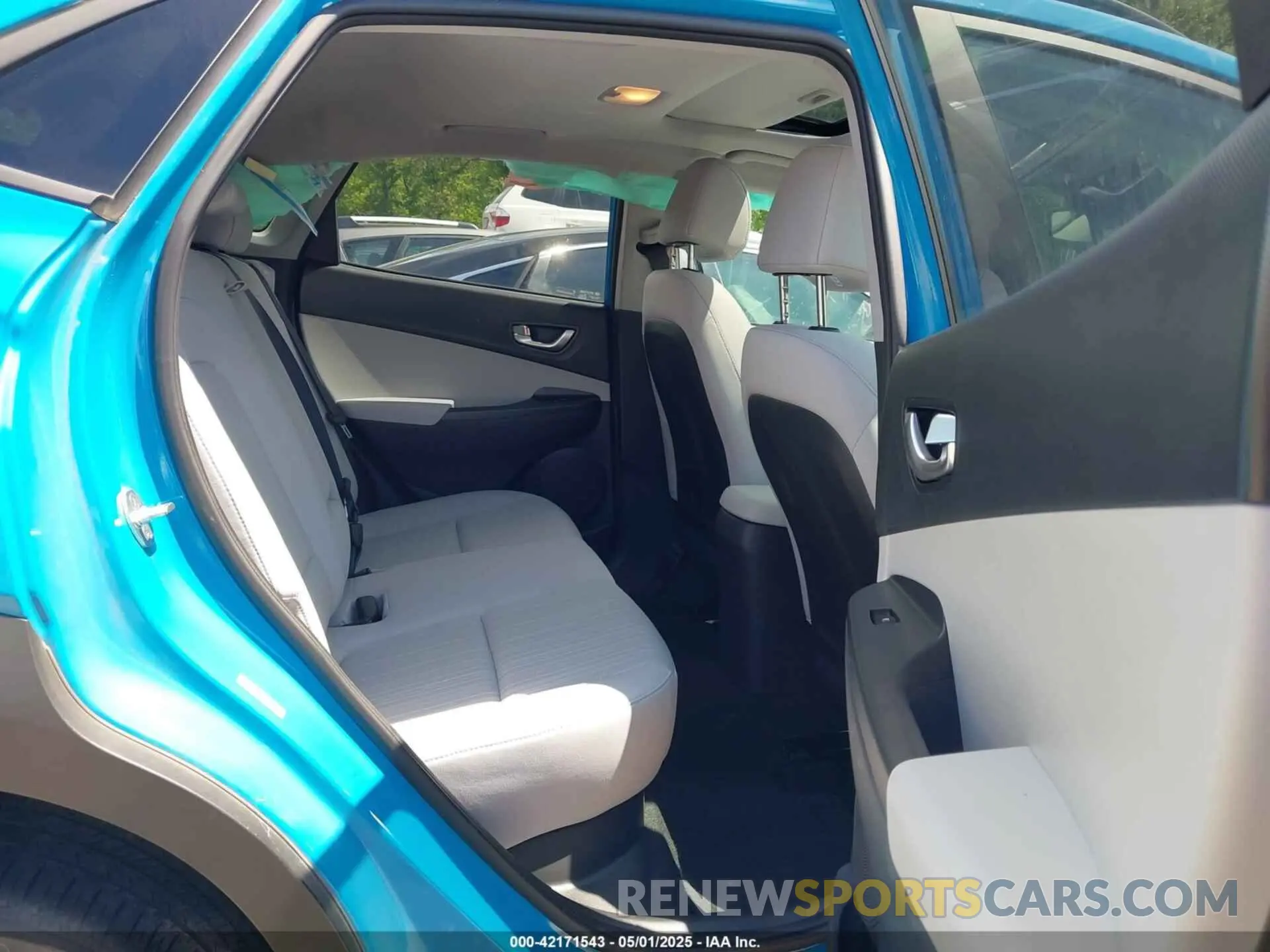 8 Photograph of a damaged car KM8K32AB8NU770762 HYUNDAI KONA 2022