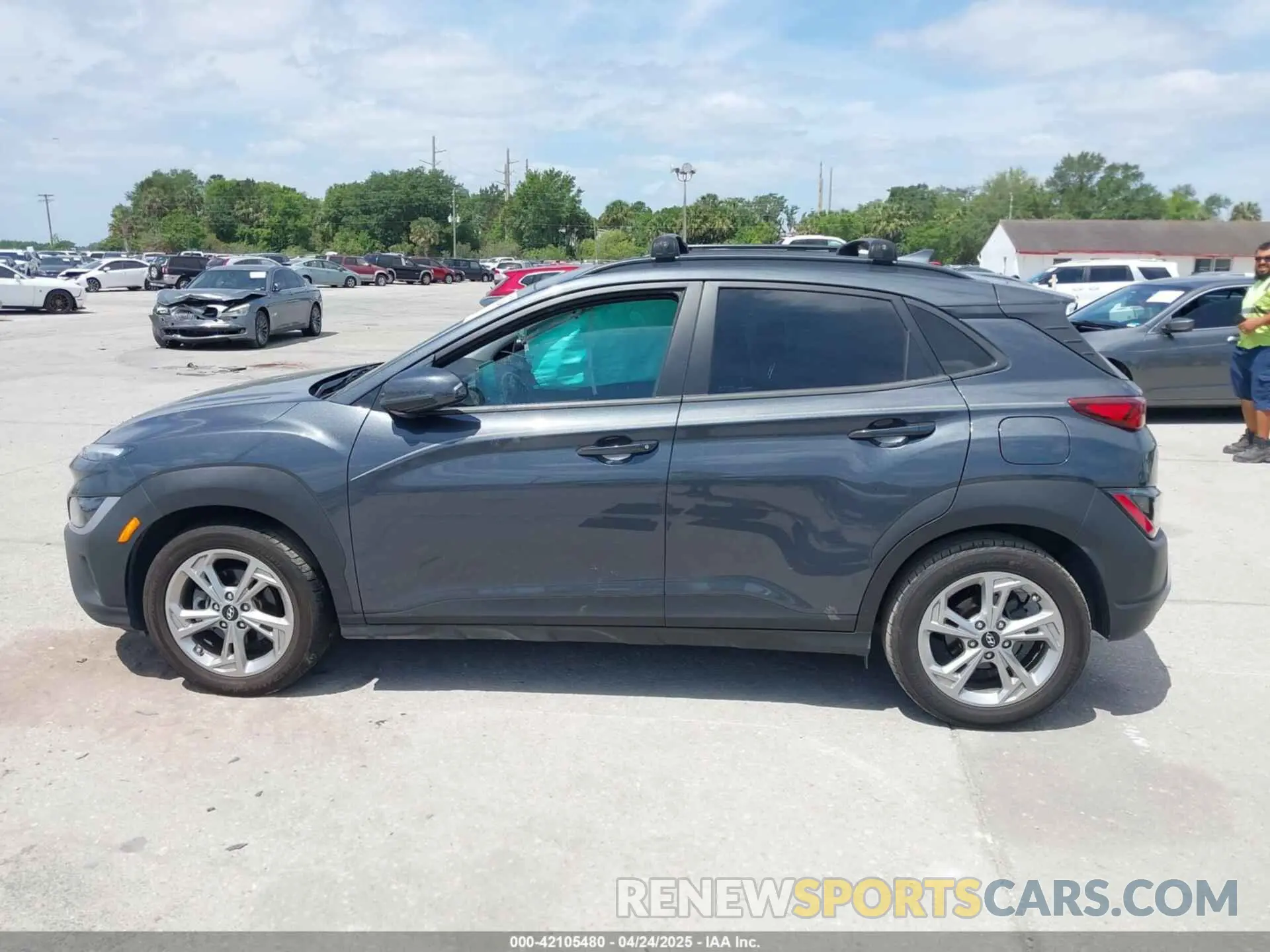 13 Photograph of a damaged car KM8K32AB9NU915730 HYUNDAI KONA 2022