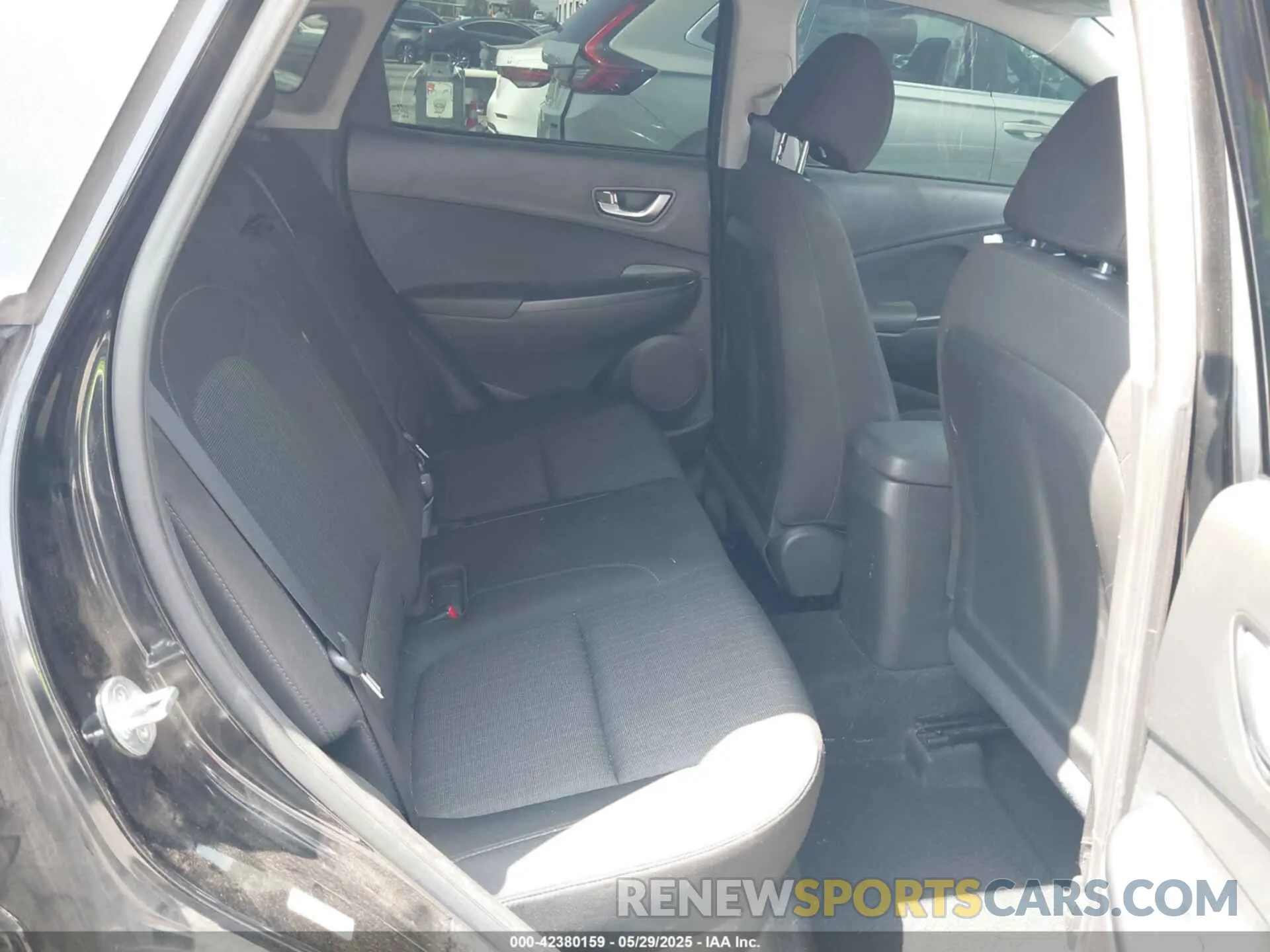 8 Фотография поврежденного автомобиля KM8K32ABXNU771167 HYUNDAI KONA 2022