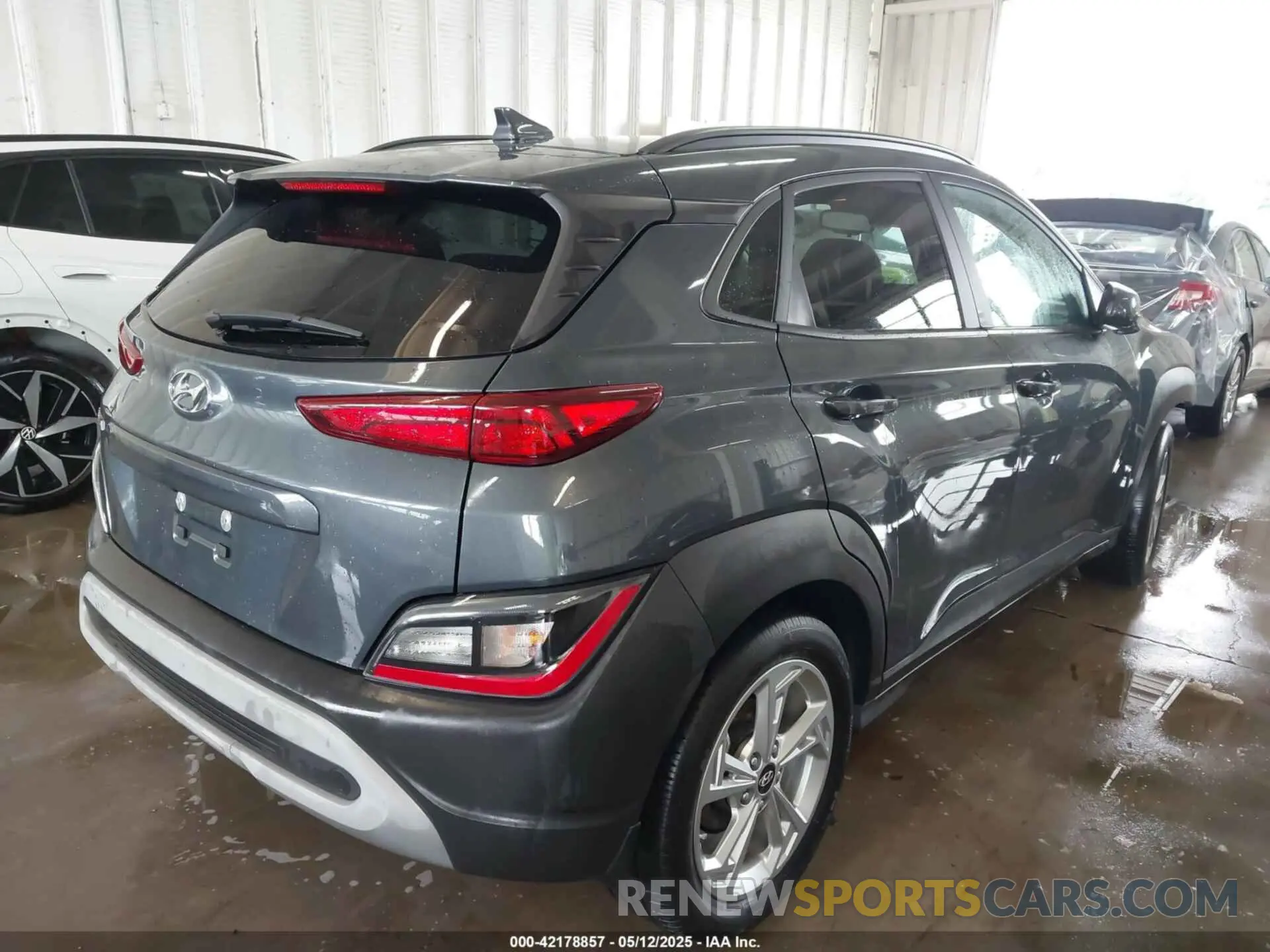 4 Photograph of a damaged car KM8K32ABXNU880163 HYUNDAI KONA 2022