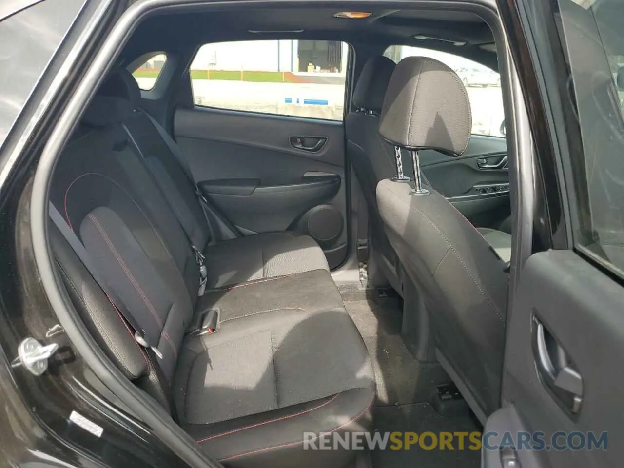 10 Photograph of a damaged car KM8K33A35NU884698 HYUNDAI KONA 2022