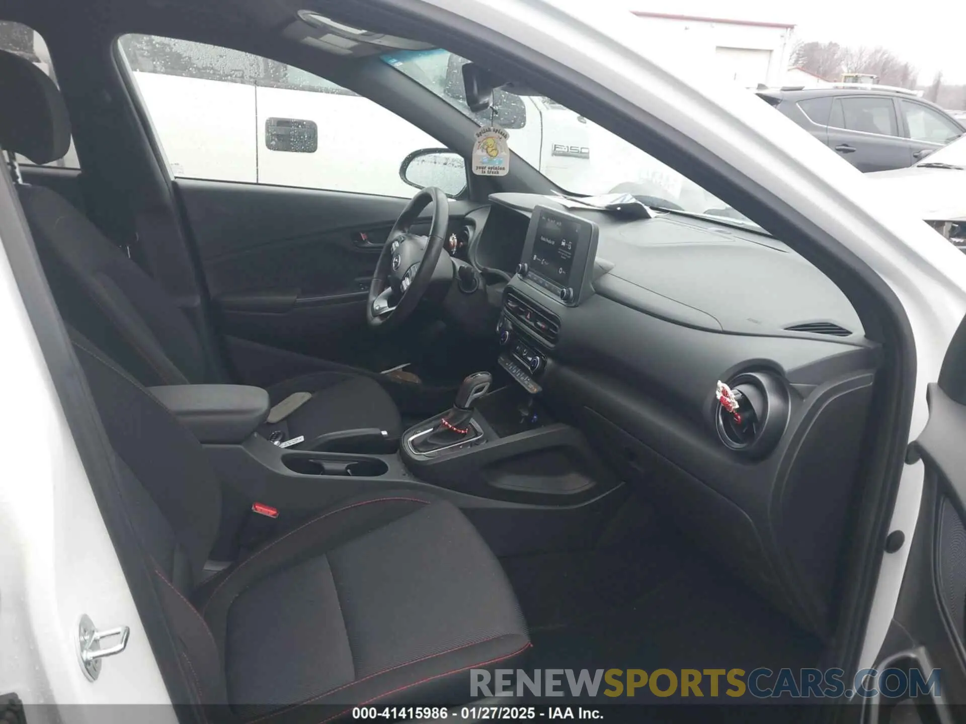5 Photograph of a damaged car KM8K33A37NU928300 HYUNDAI KONA 2022
