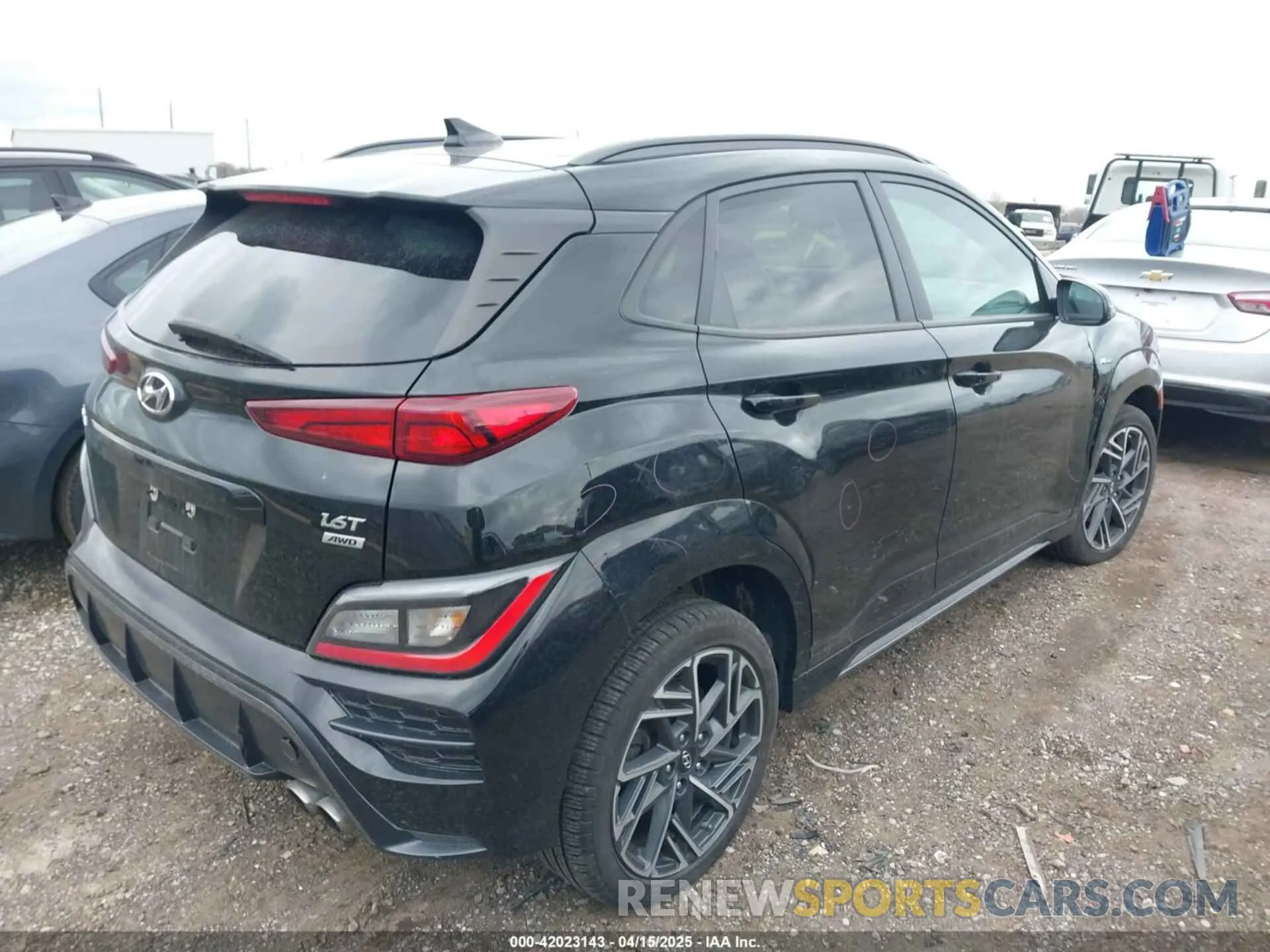 4 Photograph of a damaged car KM8K3CA31NU785456 HYUNDAI KONA 2022