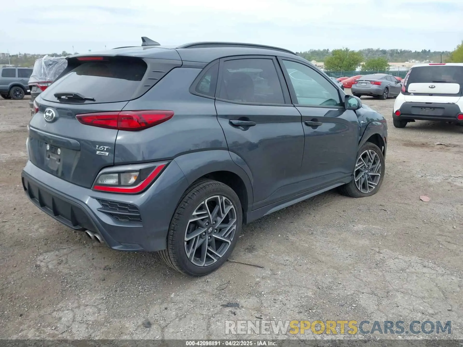 4 Photograph of a damaged car KM8K3CA3XNU774519 HYUNDAI KONA 2022
