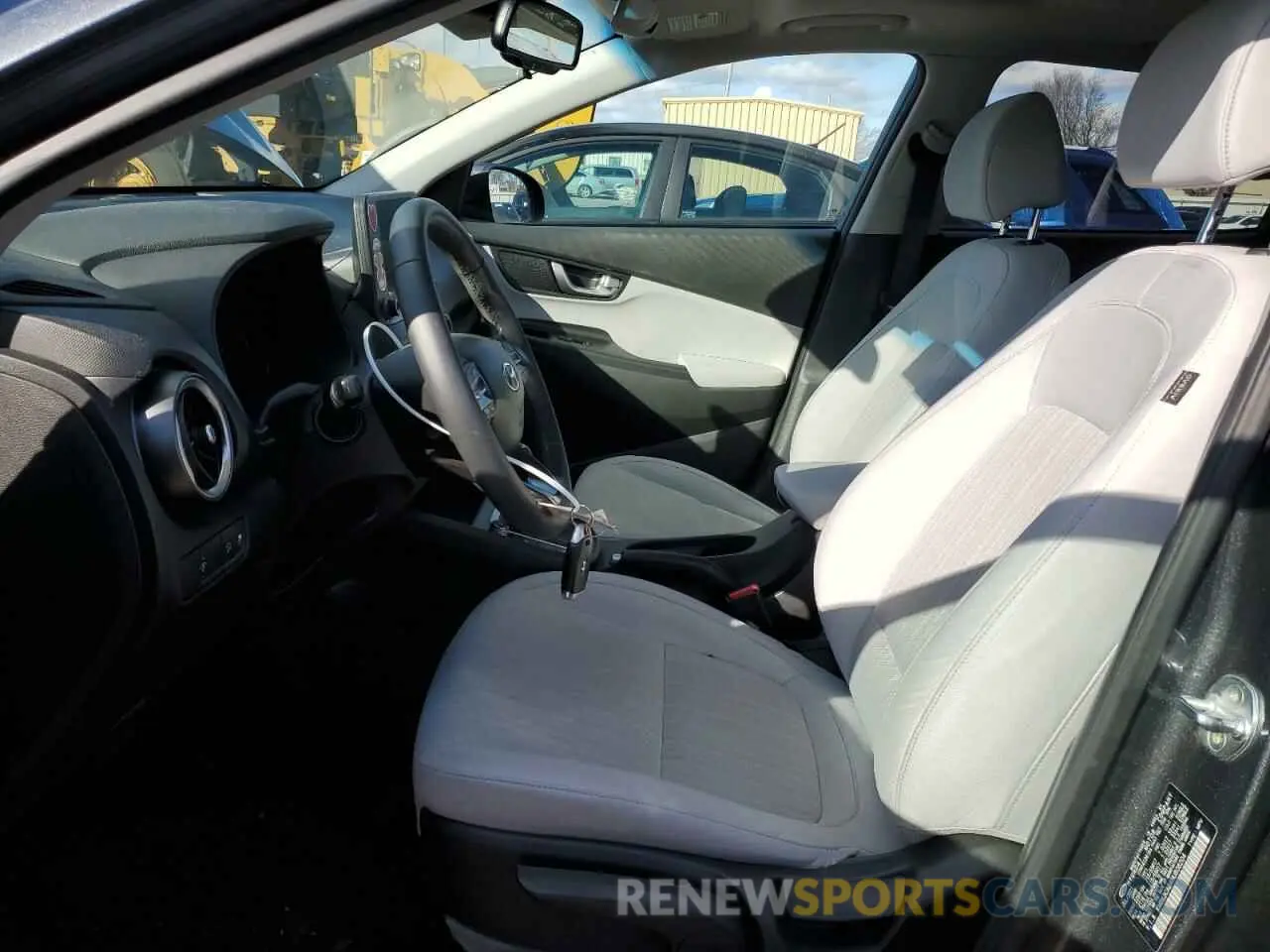 7 Photograph of a damaged car KM8K3CAB4NU808204 HYUNDAI KONA 2022