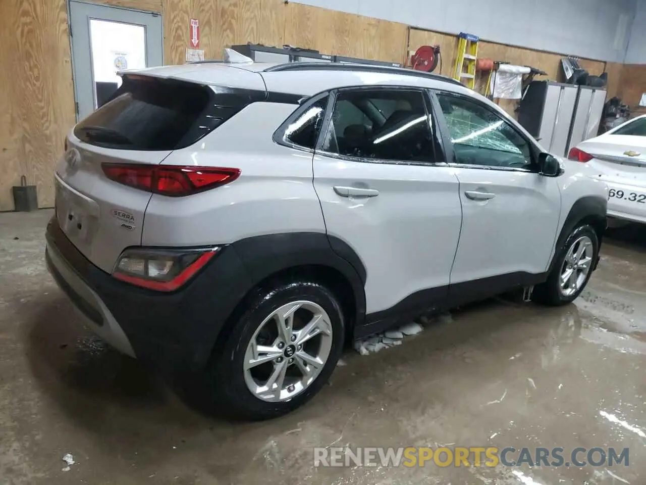 3 Photograph of a damaged car KM8K3CAB5NU843821 HYUNDAI KONA 2022
